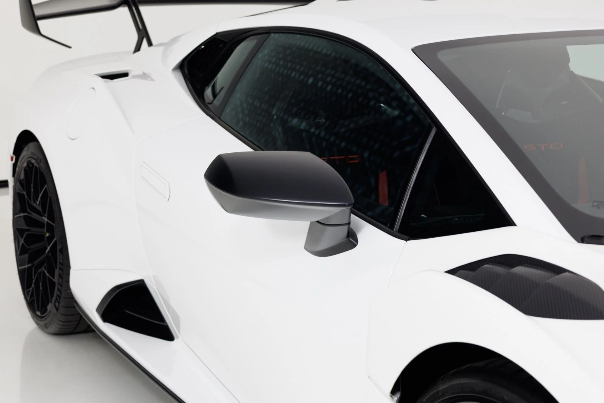 mph072_1509215673_Used_2021_Lamborghini_Huracan_STO_1789754438_211f310cf2