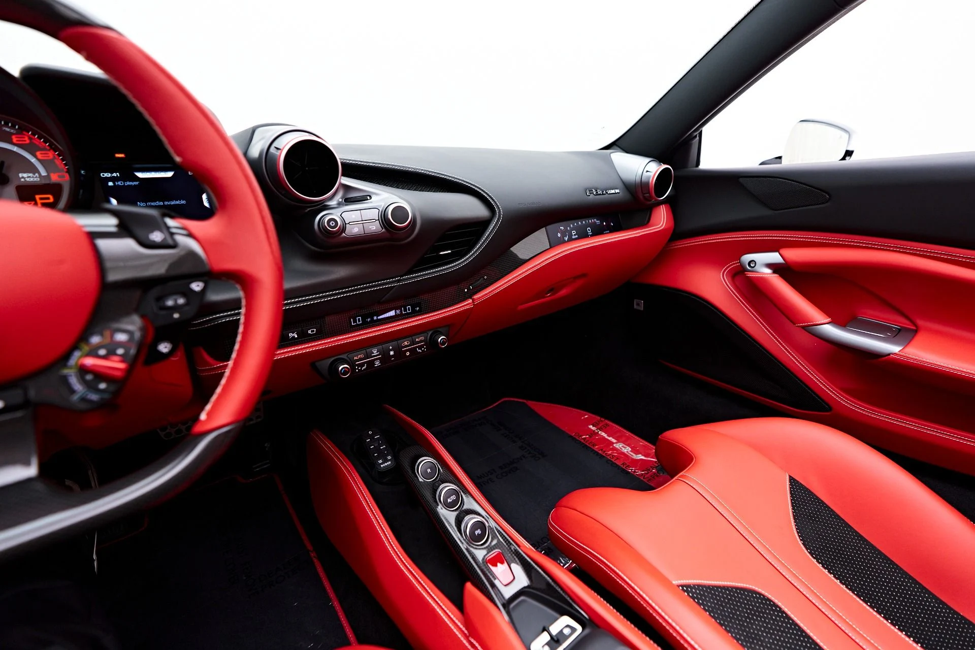 mph072_1611710257_Used_2023_Ferrari_F8_Spider_Base_1753926765_9d2af278dc