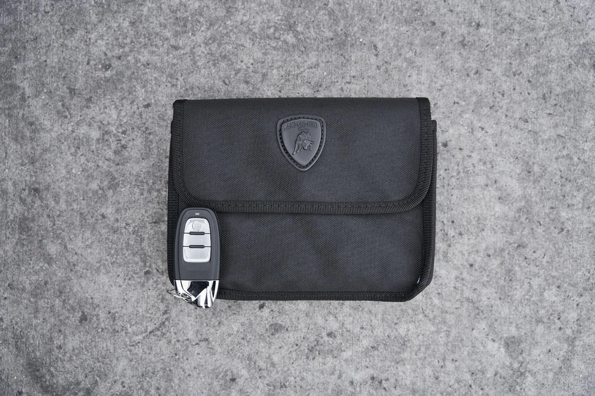 mph072_1671505968_Used_2023_Lamborghini_Huracan_EVO_Base_1769049131_134978144b