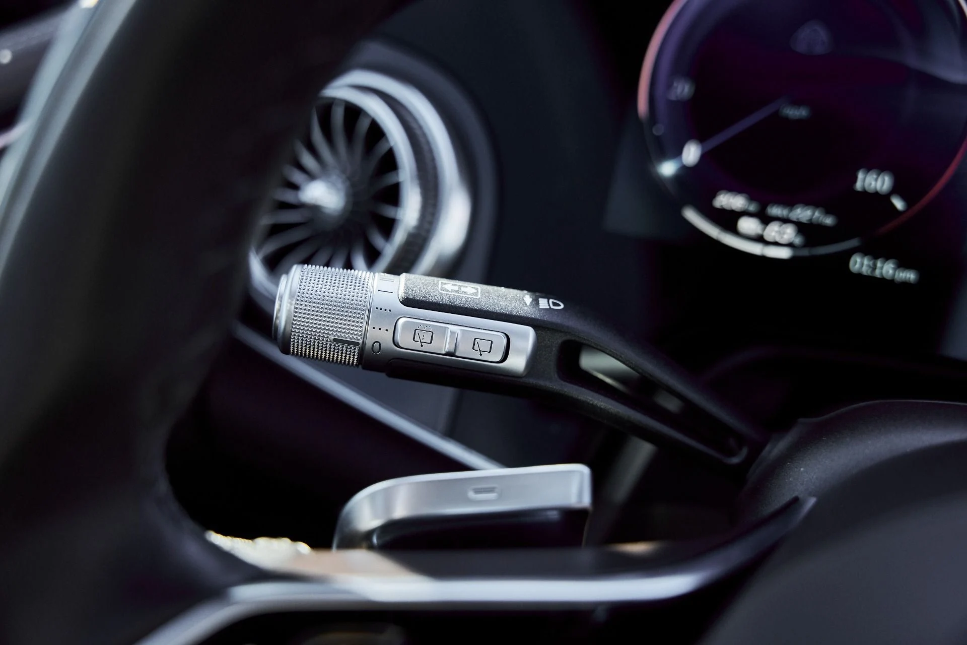 mph072_1723133614_Used_2025_Mercedes_Benz_EQS_Maybach_EQS_680_1770508841_9996bb46c2