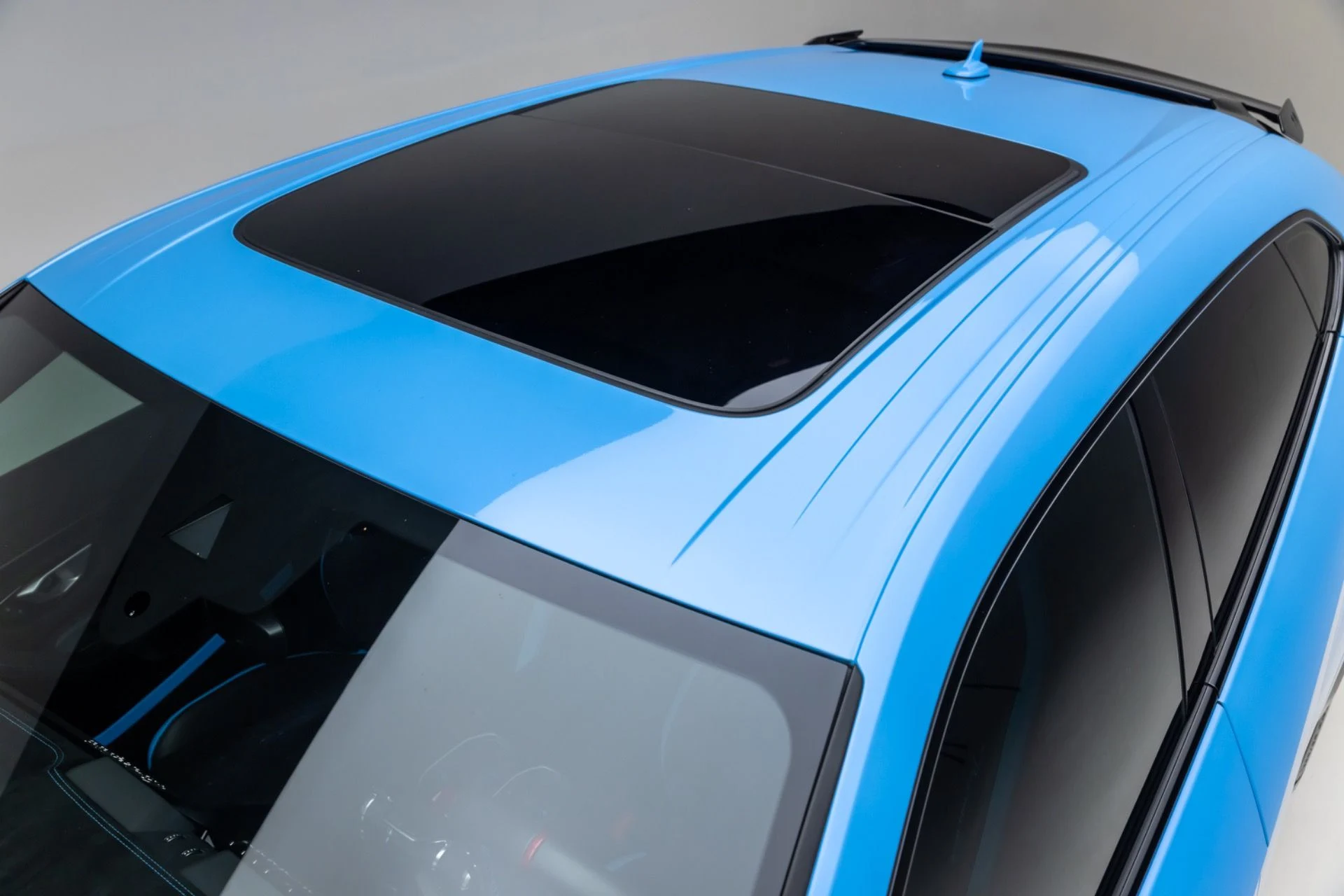 mph072_1732171304_13287_p73_l_7b53e97528