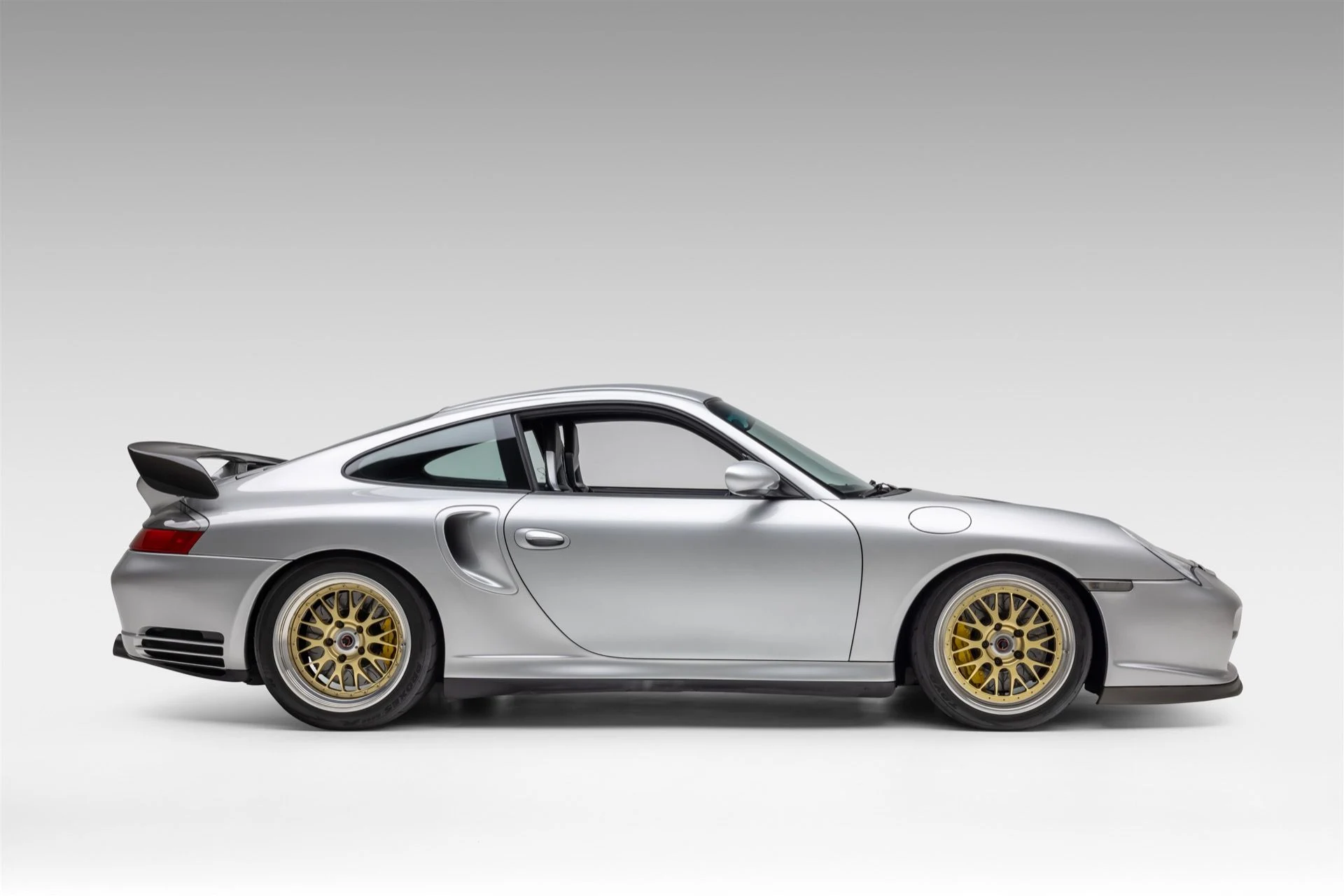 mph072_1815666359_13475_p73_l_d89110ae40