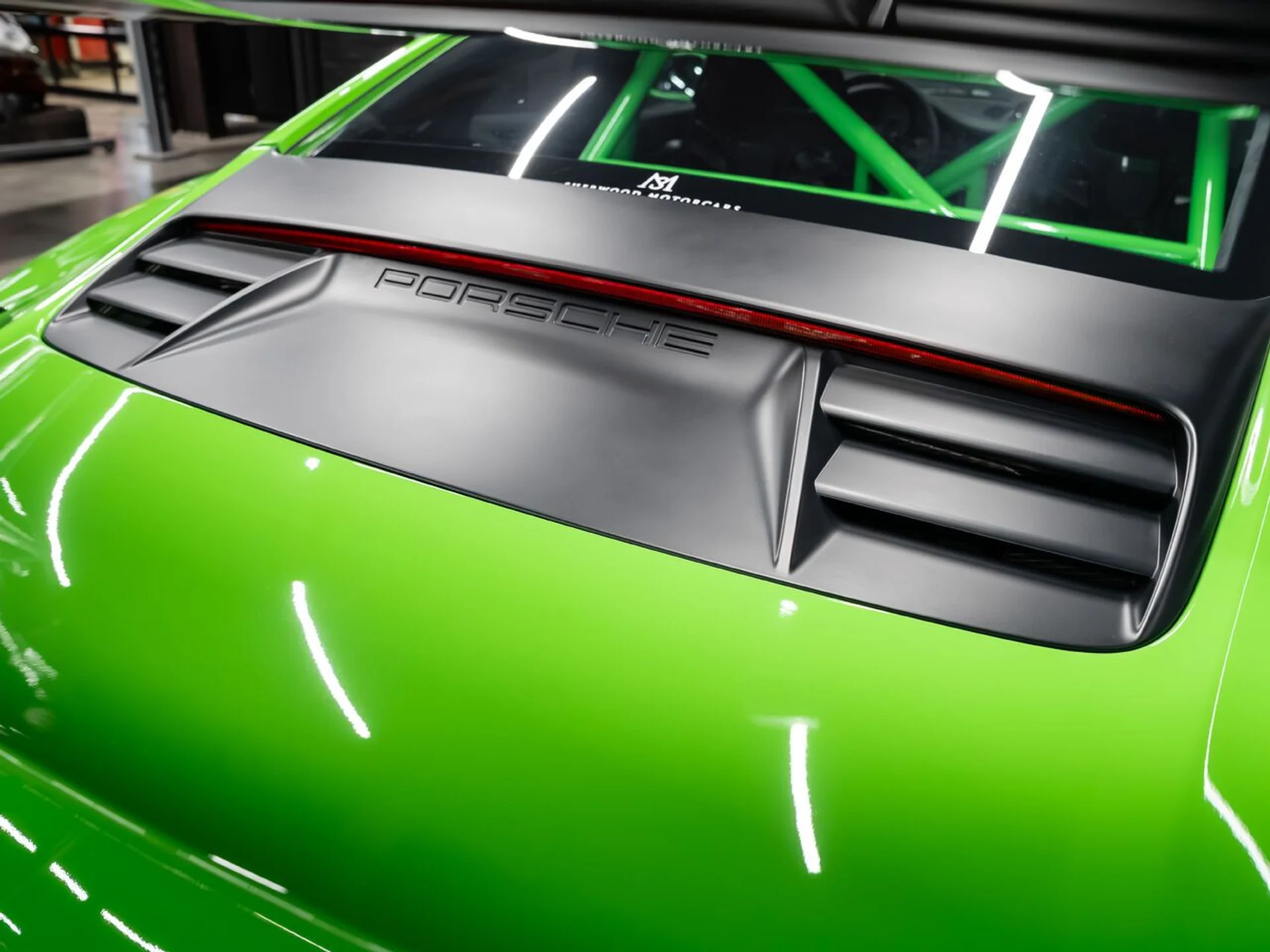 mph072_190285739_porsche_911_2019_639f01c593