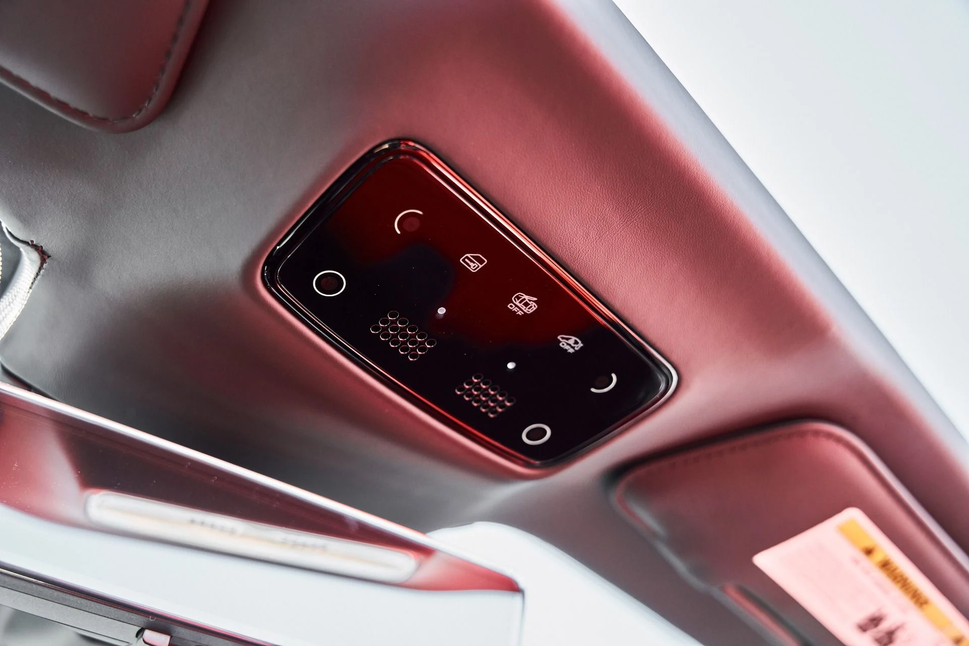 mph072_1951111854_Used_2024_Ferrari_SF_90_Spider_Base_1776734418_36b566fc6a