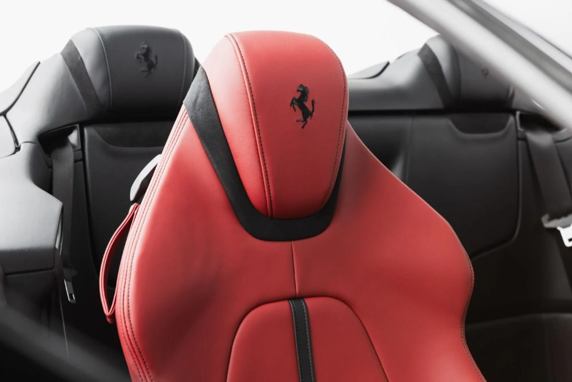 mph072_1977519414_Used_2024_Ferrari_Roma_Spider_9c8db3d6a8