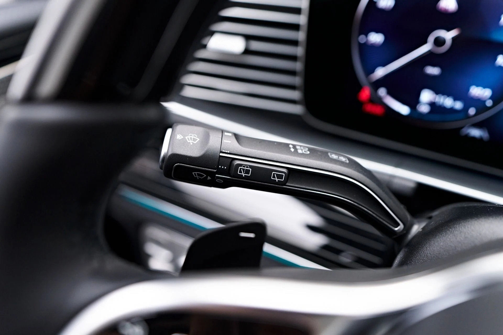 mph072_1993477102_Used_2023_Mercedes_Benz_GLS_Maybach_GLS_600_1762799282_cf052bd6e2