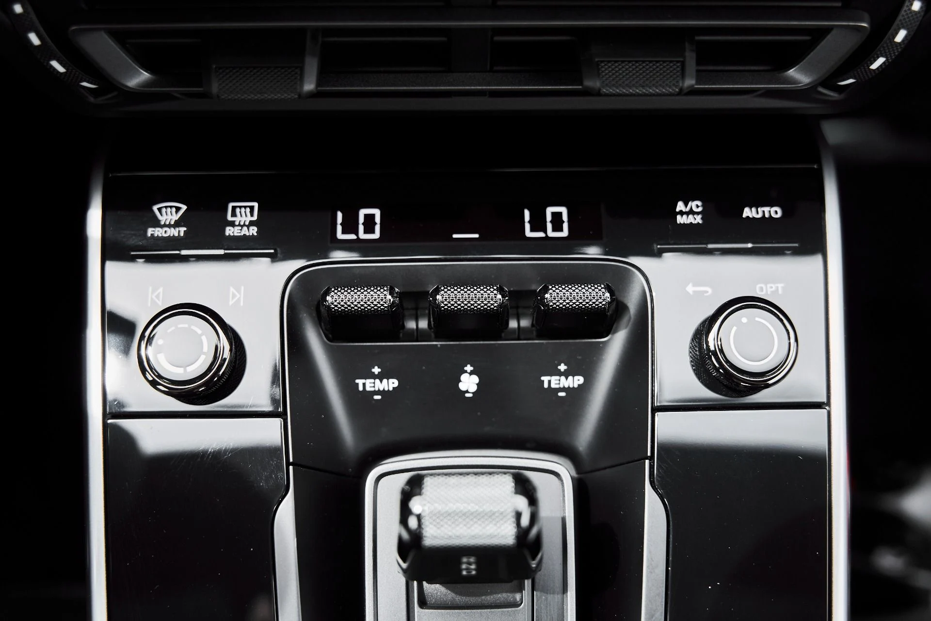 mph072_205770434_Used_2024_Porsche_911_Turbo_S_1776446082_20d4592708