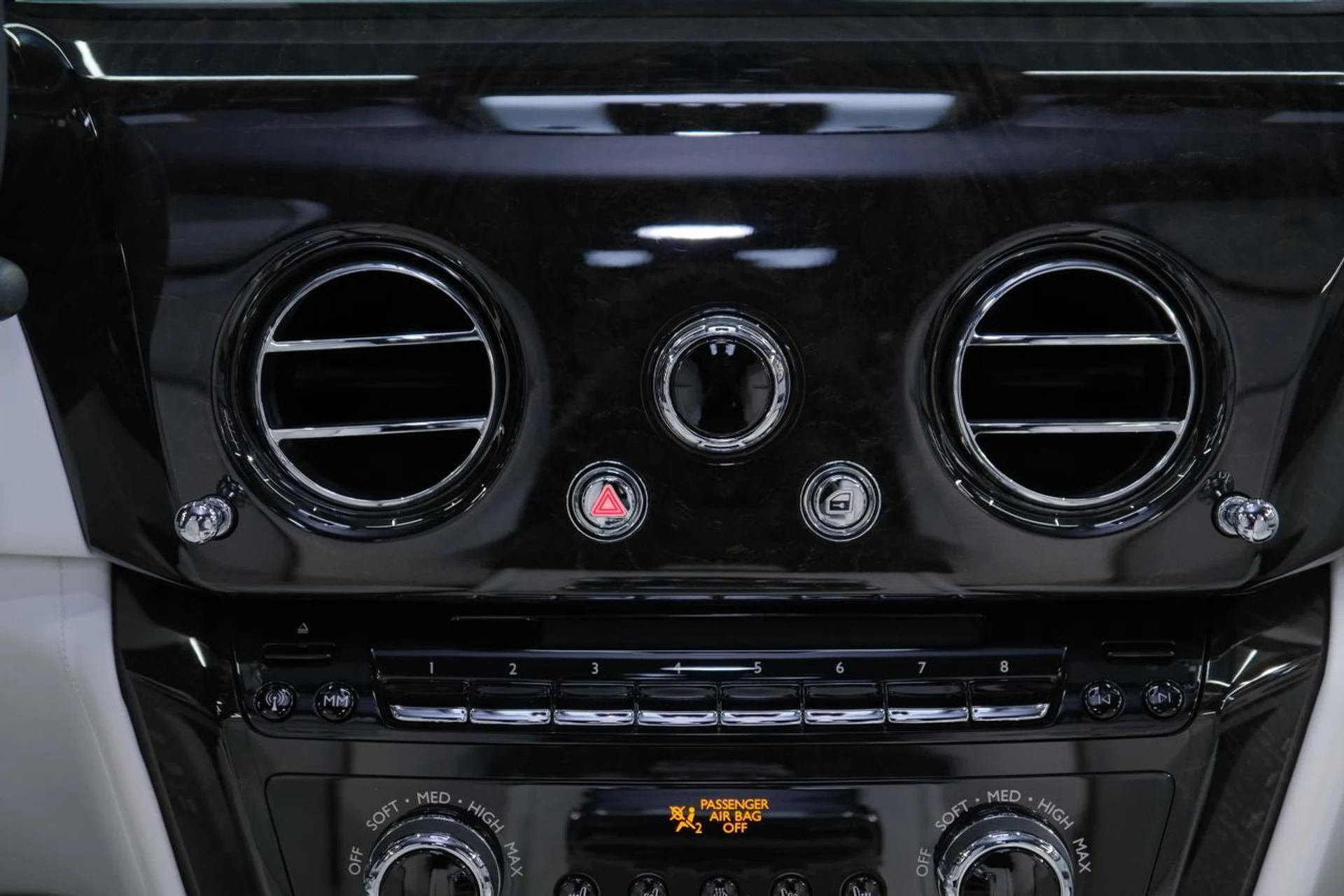 mph072_2062914476_e5b0dc96897788a2f2df6e4a03f6a472_d98b07e25d