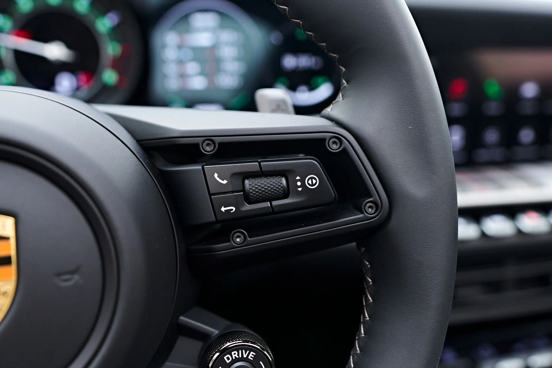 mph072_2155849008_Used_2025_Porsche_911_Turbo_1757541259_f0424e0424