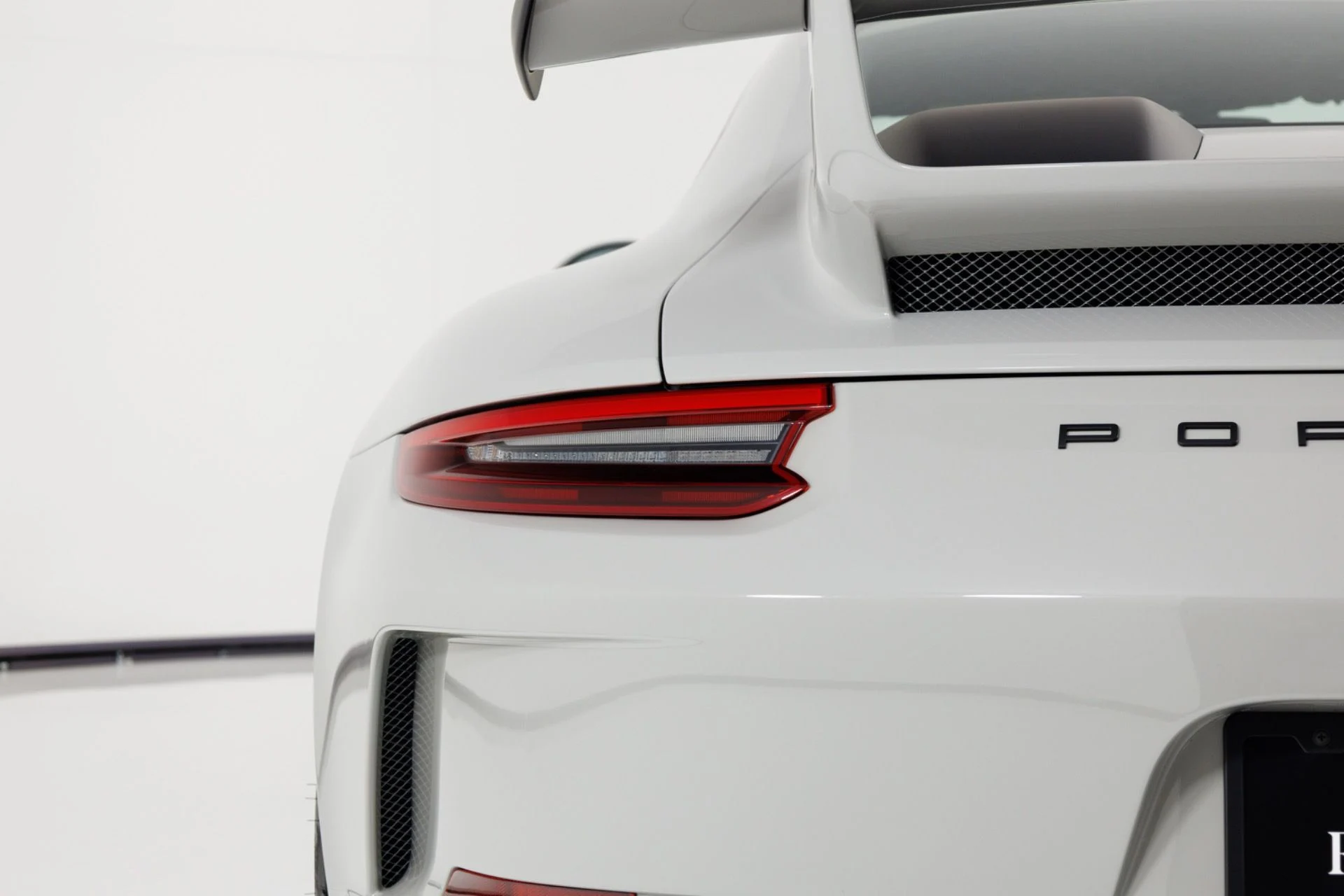 mph072_2189274896_Used_2018_Porsche_911_GT_3_1782944839_35f99803ef