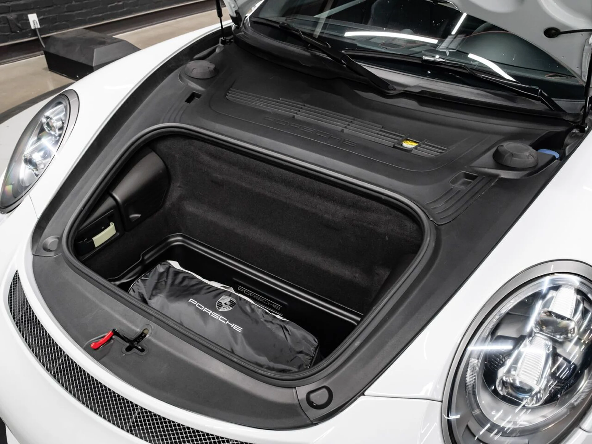 mph072_2237359866_porsche_911_2015_4d9d6dba44