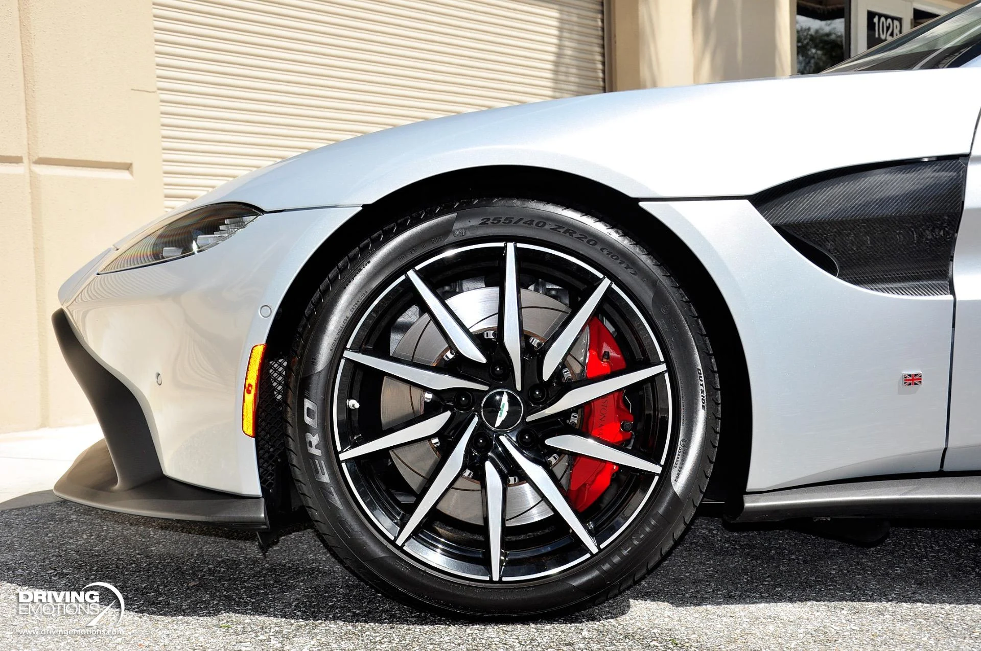 mph072_2345636032_880_p73_l_9cdf9bfab8