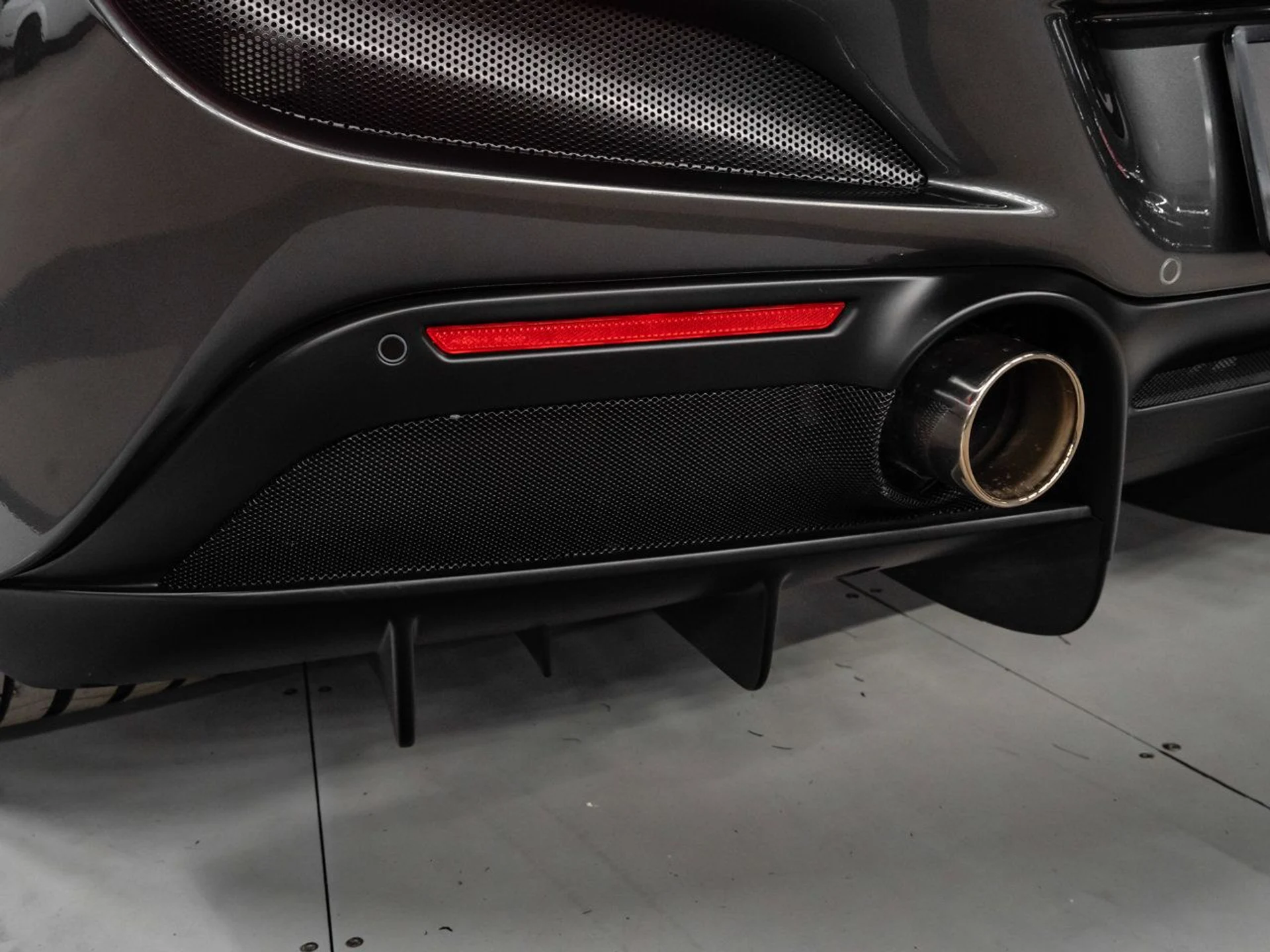 mph072_2369198890_ferrari_f8_spider_2021_69e12fba02