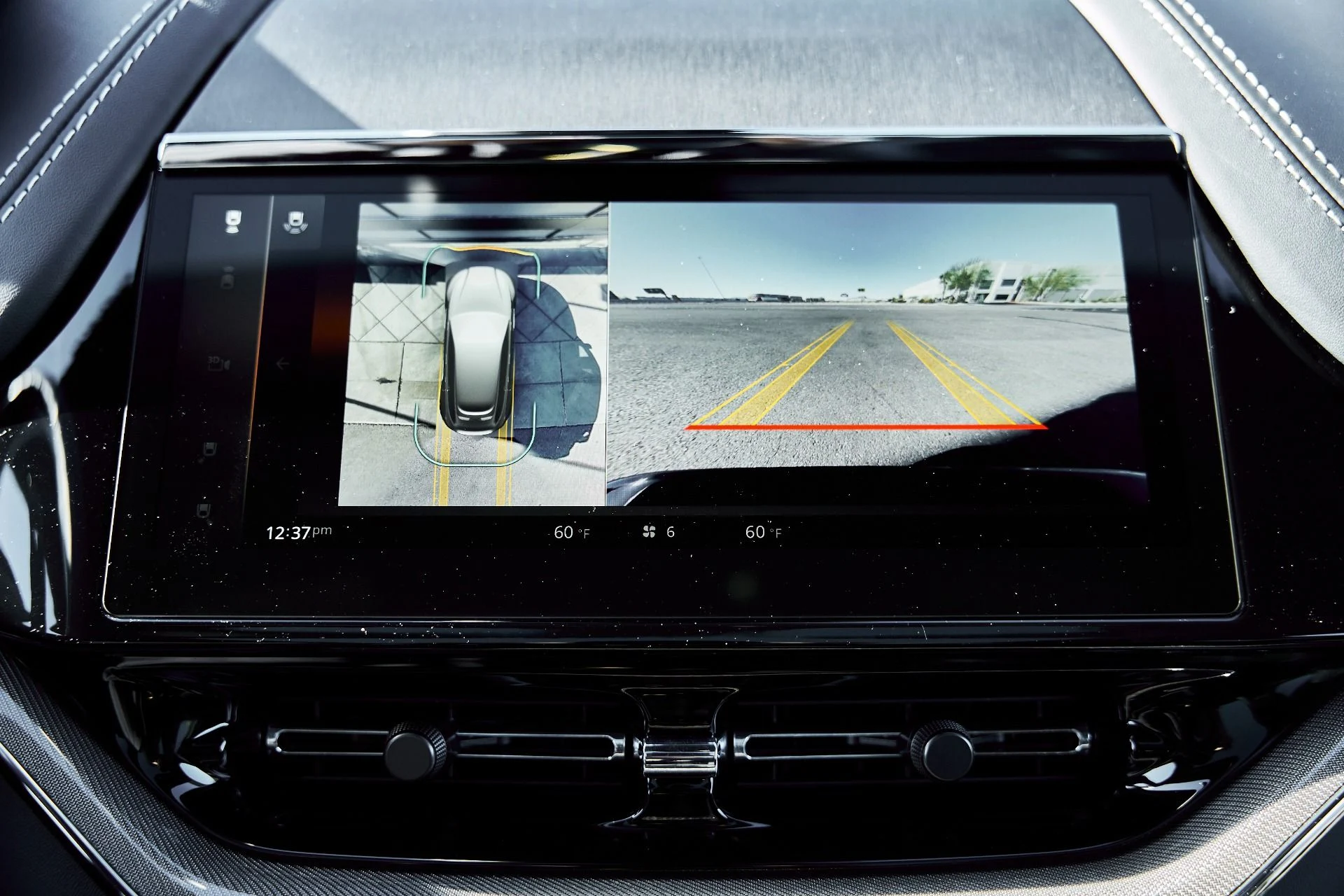 mph072_2399069289_Used_2025_Aston_Martin_DBX_707_1767063281_34680f7dac