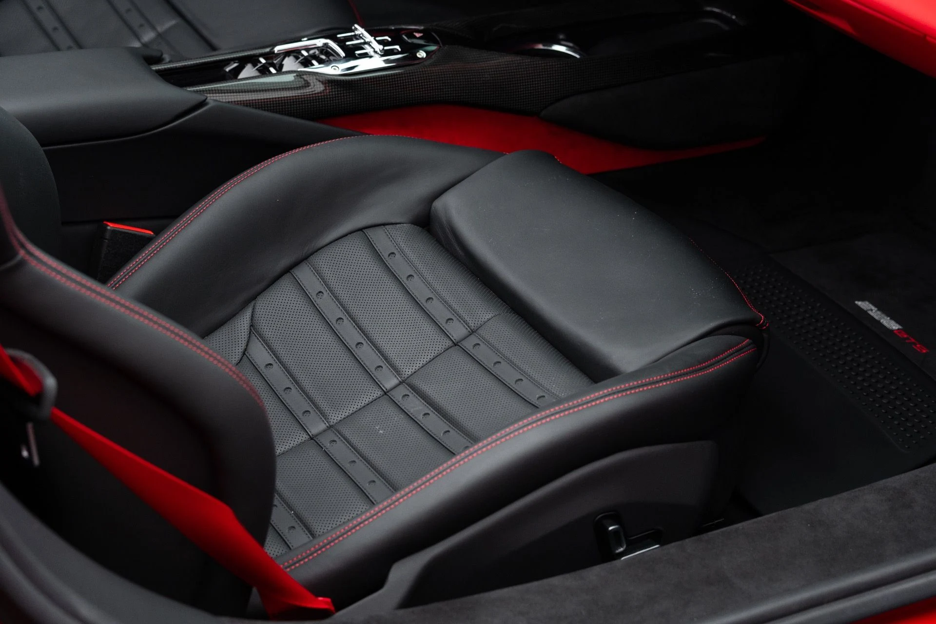 mph072_2501160702_Used_2024_Ferrari_296_GTS_1776982815_837bb5d17b