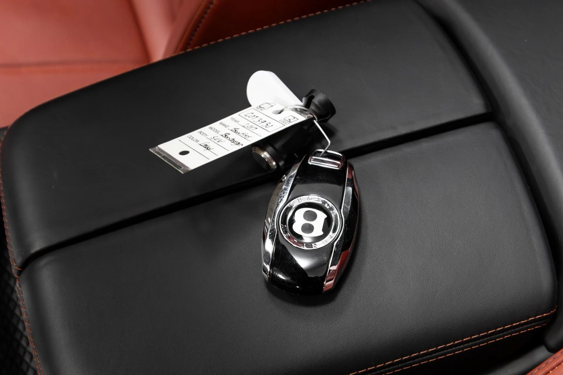 mph072_2551304460_Used_2017_Bentley_Bentayga_W12_1763489562_e09e0f186e