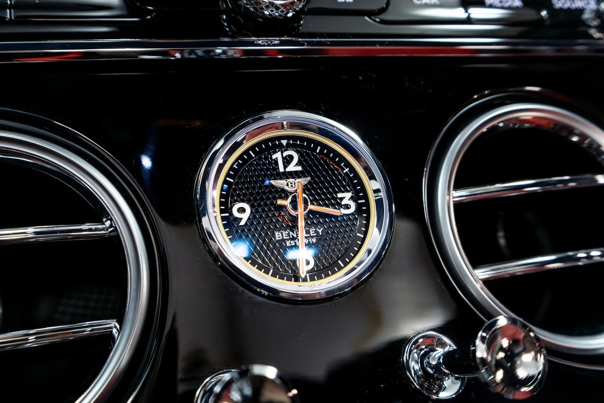 mph072_2566717764_Used_2020_Bentley_Continental_GT_V8_1775255845_d59814526f