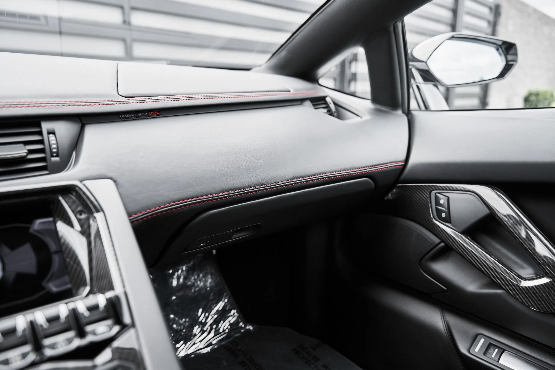 mph072_2567623452_Used_2018_Lamborghini_Aventador_S_Base_1775006963_c7597274e2