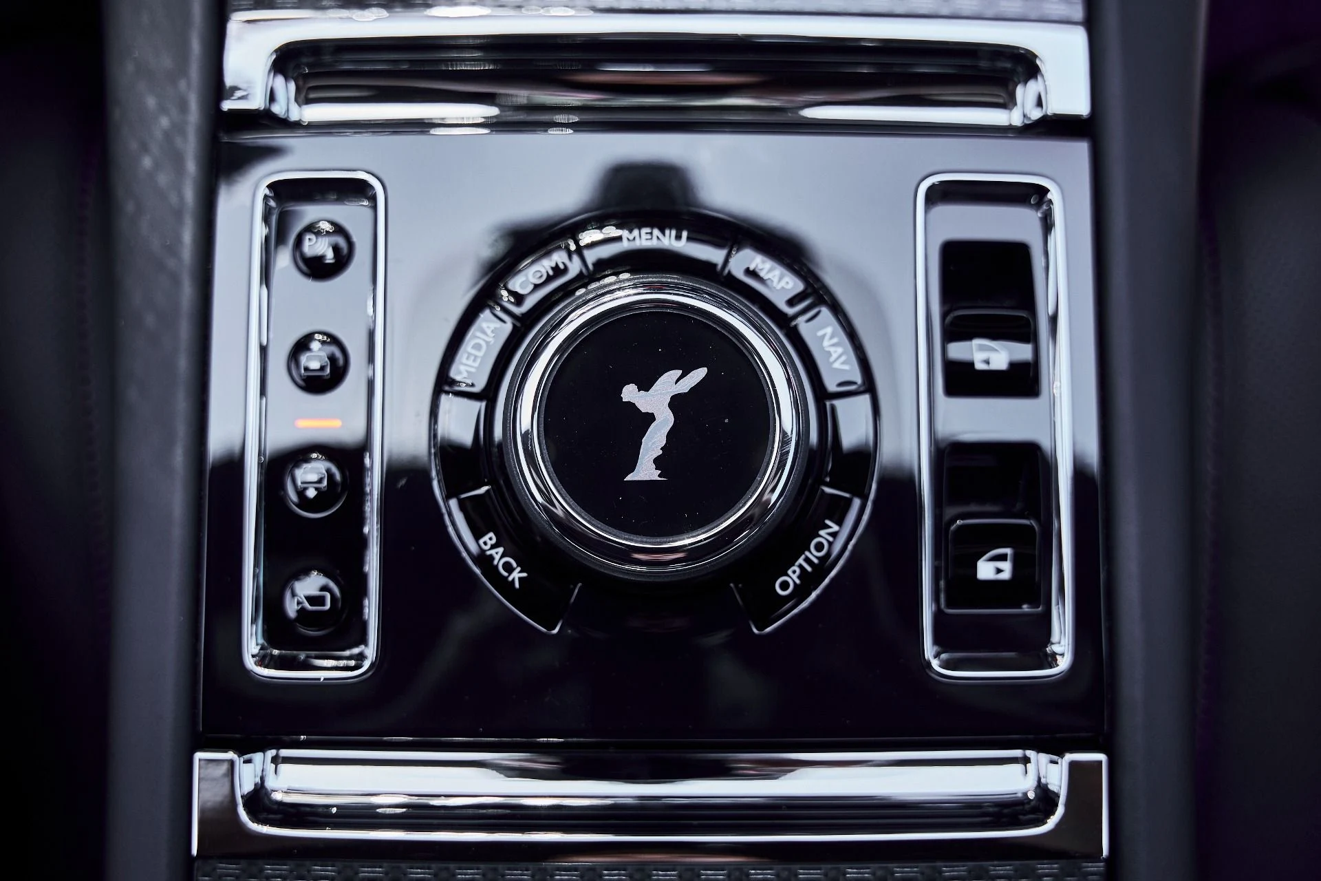 mph072_2591702951_Used_2024_Rolls_Royce_Ghost_Base_1781131221_6926bac2b9