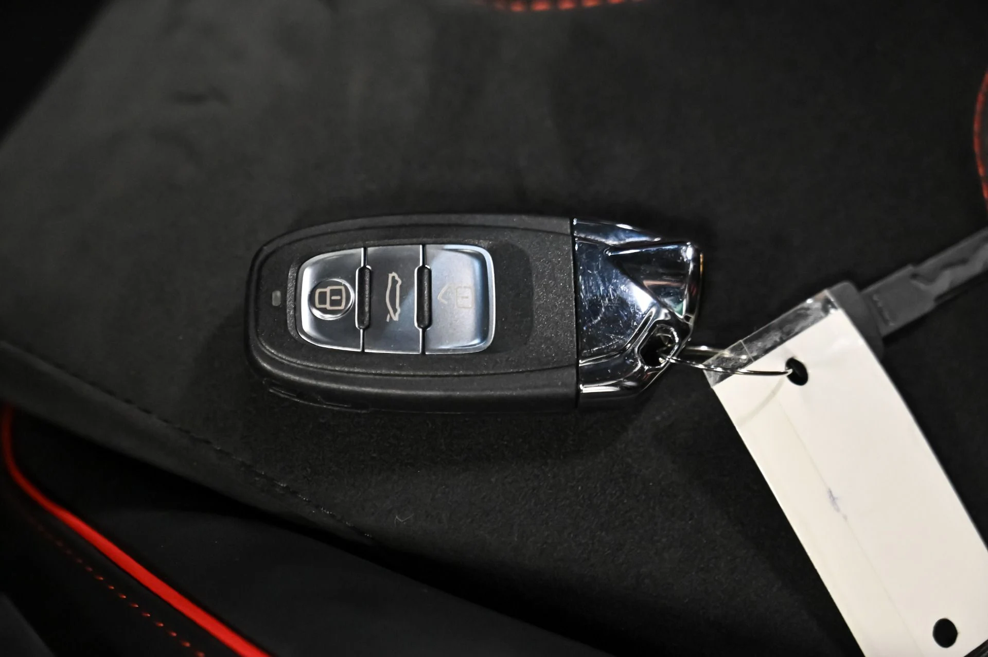 mph072_2700125166_Used_2021_Lamborghini_Huracan_EVO_Base_1754943385_2e75b28999