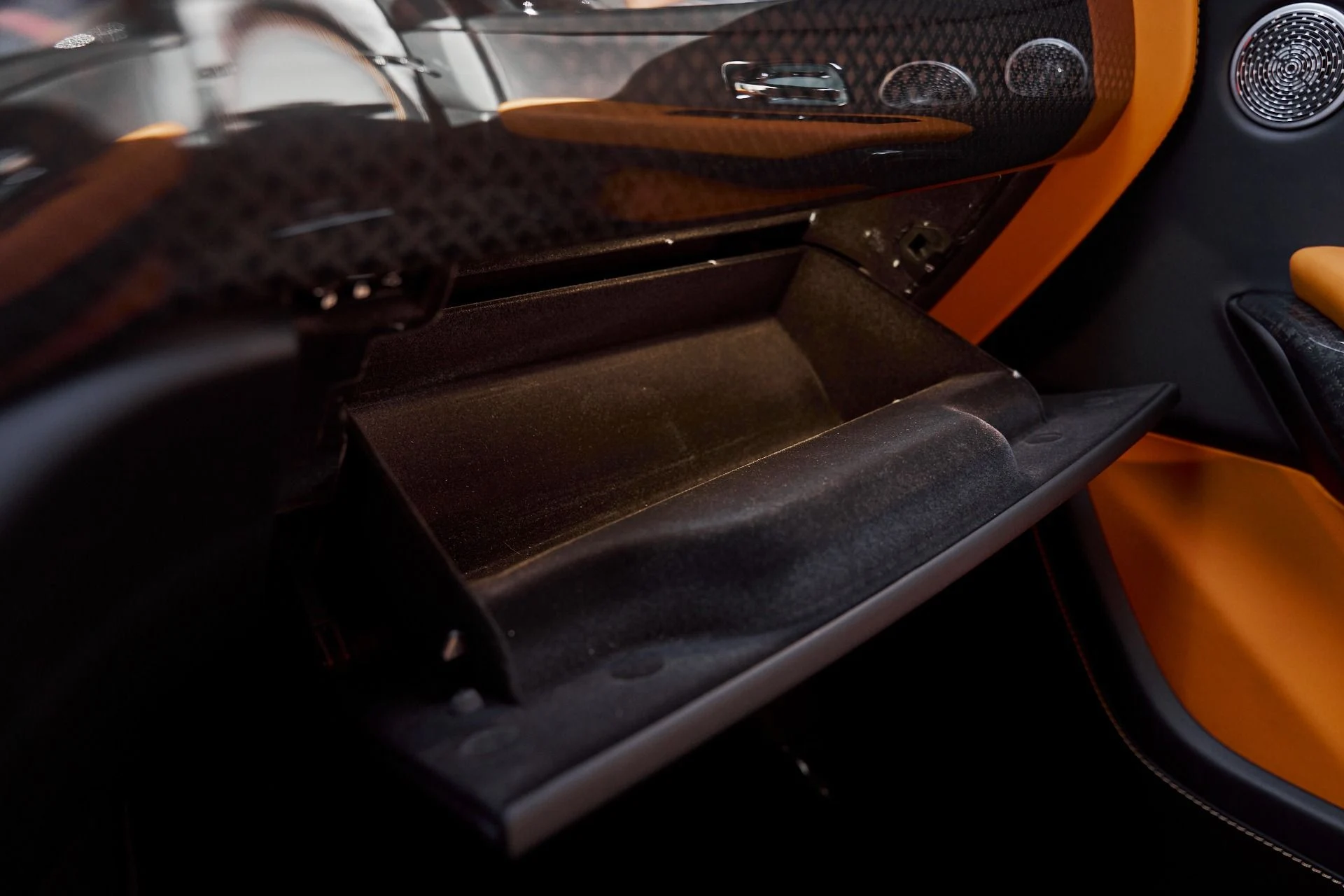 mph072_2719106828_Used_2022_Rolls_Royce_Cullinan_Black_Badge_1768359571_b88d8f7dc0