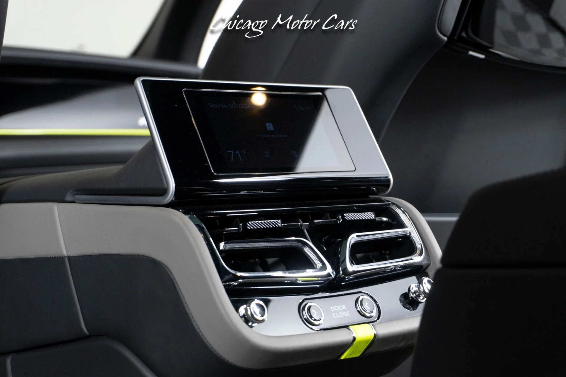 mph072_2762224511_13453_p73_l_379ab06214