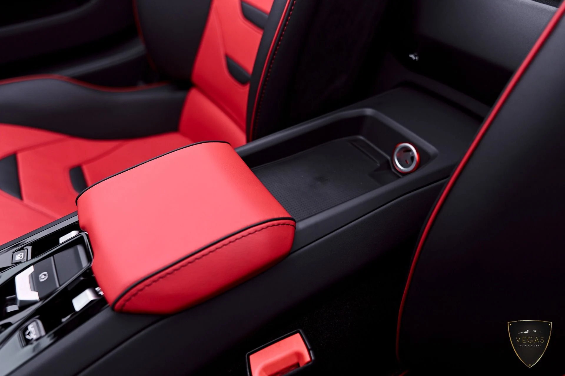 mph072_2870673091_Used_2024_Lamborghini_Huracan_EVO_Base_1783505203_32c3d2dc9a