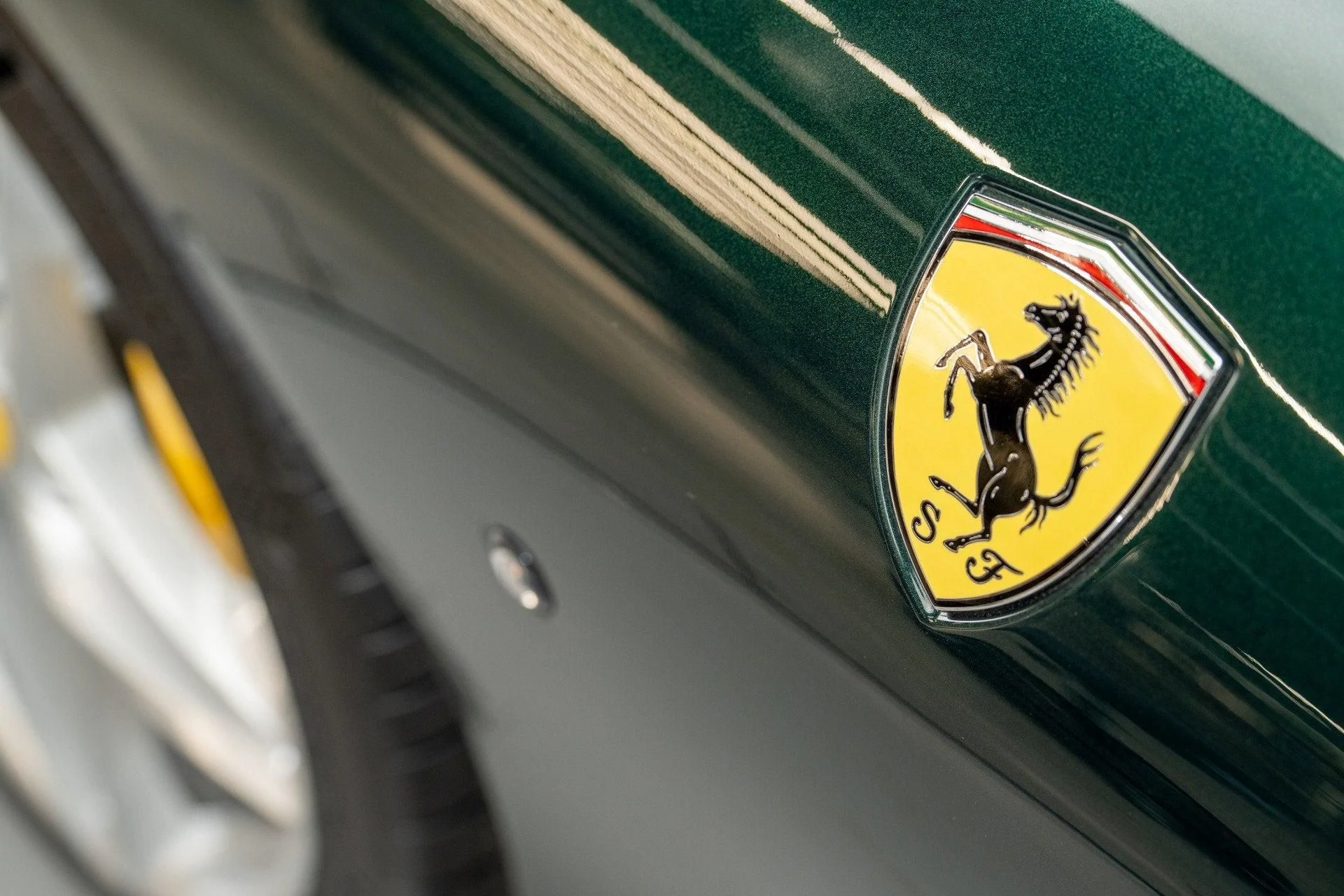 mph072_2878342573_Used_2022_Ferrari_Roma_1777382909_d70770d04e