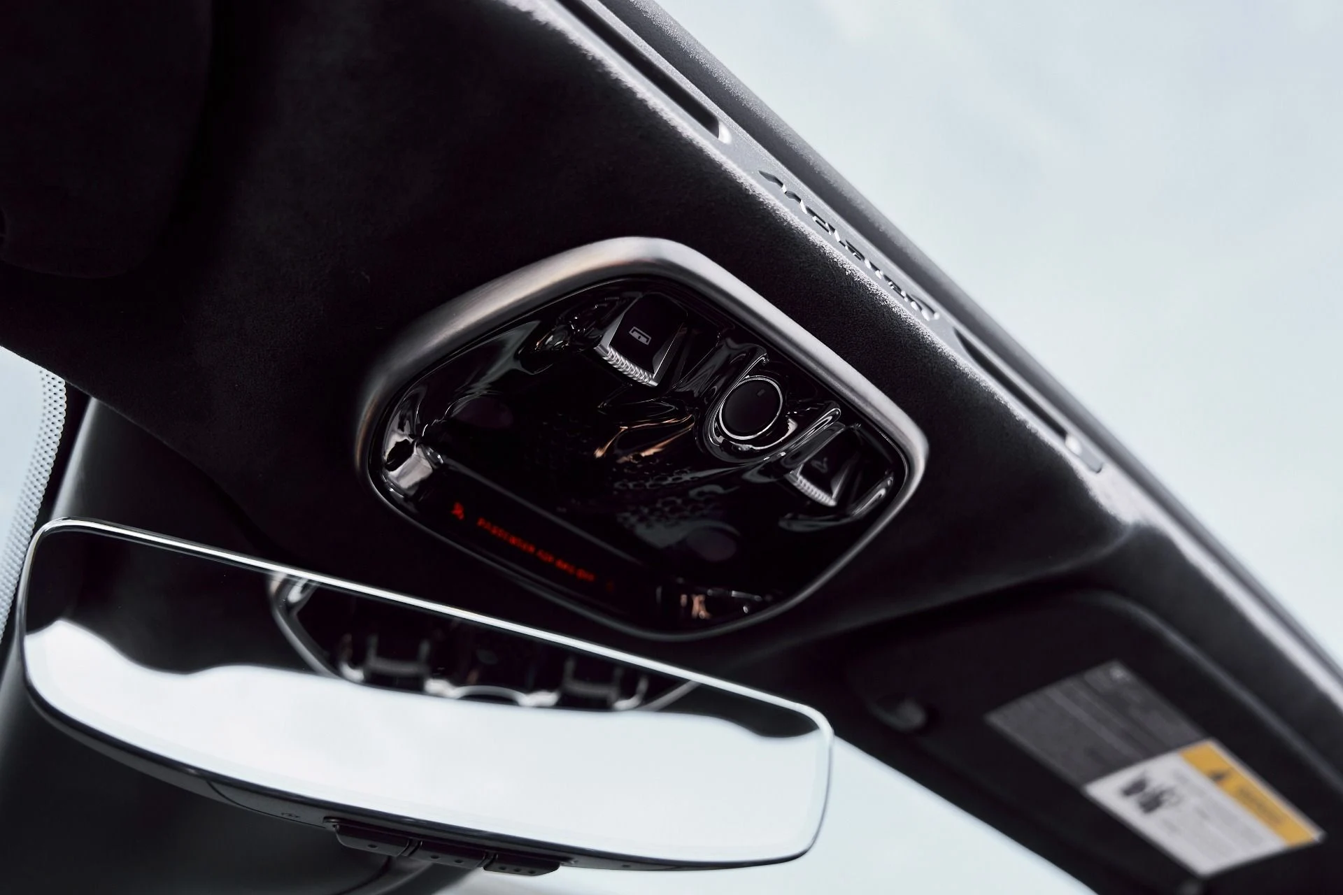 mph072_2993321212_Used_2025_Mc_Laren_Artura_Performance_1772246972_49959f1944