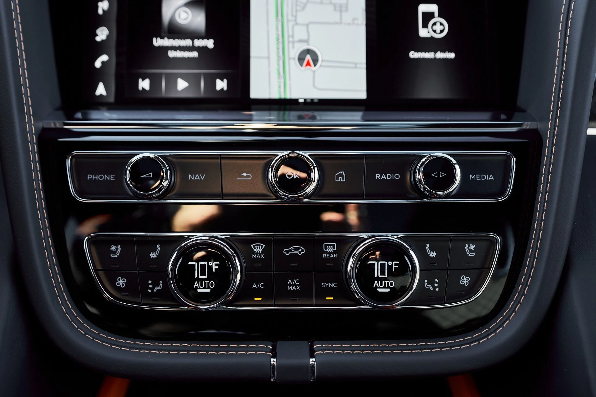 mph072_3044823898_Used_2025_Bentley_Bentayga_S_Black_Edition_1764904286_b3e5dd88f4