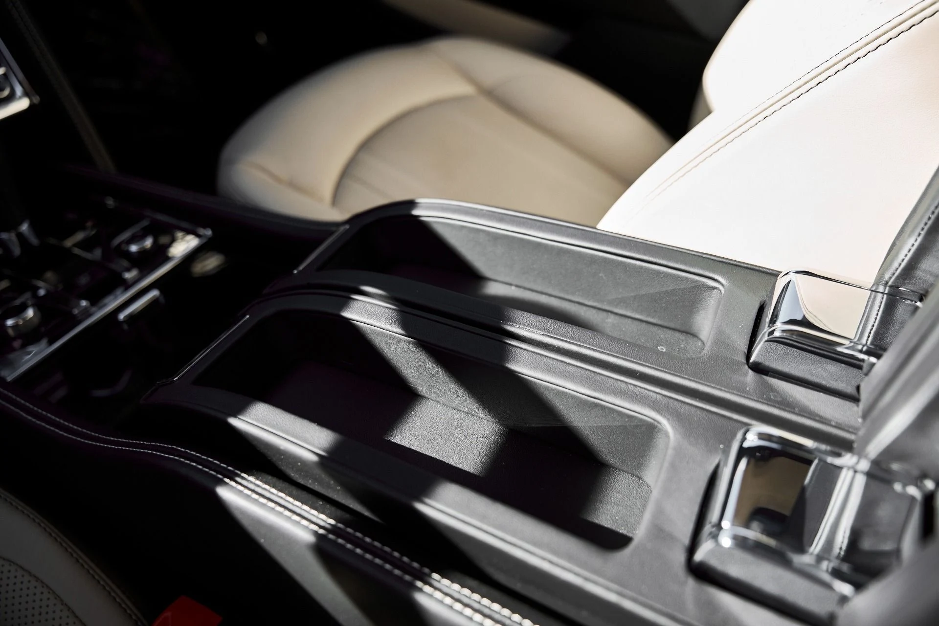 mph072_3059875791_Used_2019_Bentley_Mulsanne_Base_1773861464_3a0f30a3cc