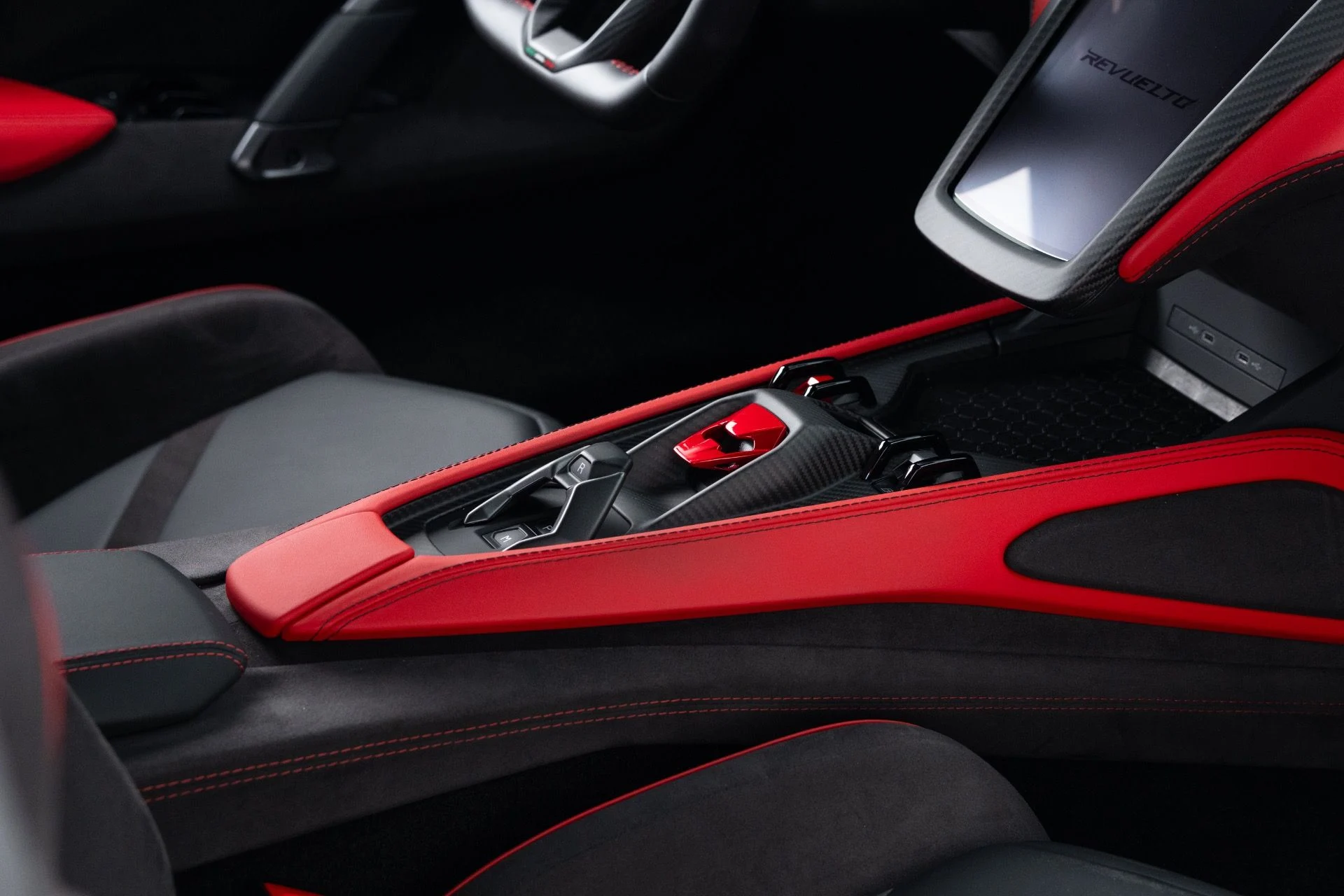 mph072_3100400710_Used_2024_Lamborghini_Revuelto_1778880537_21f831fe37