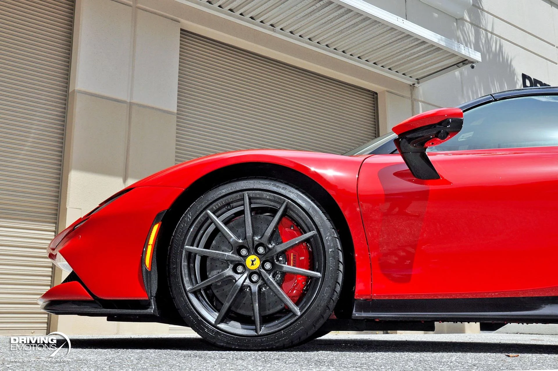 mph072_3120779763_860_p73_l_5988edd4f1