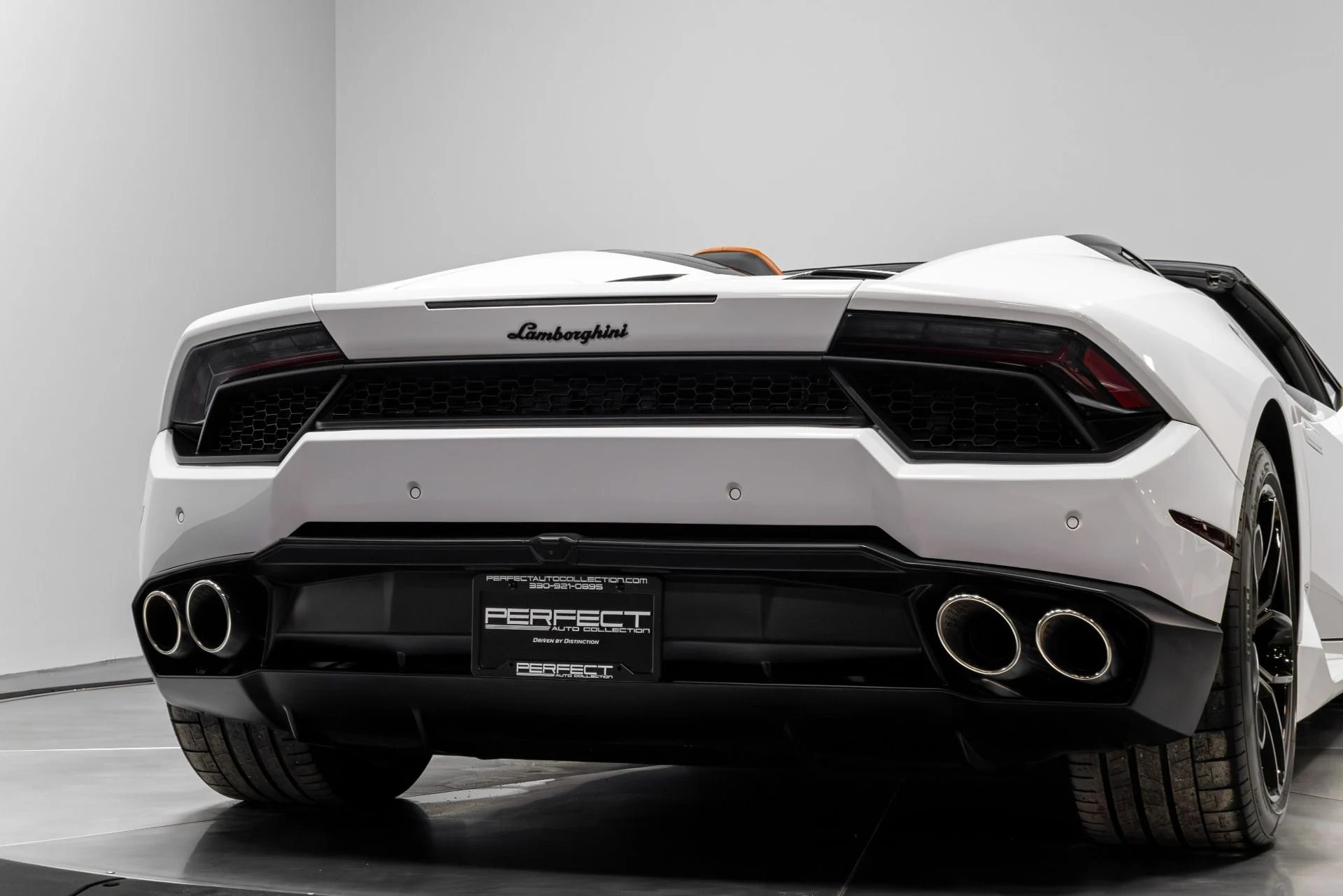 mph072_313675389_Used_2019_Lamborghini_Huracan_LP_580_2_S_1770412340_68477858a9
