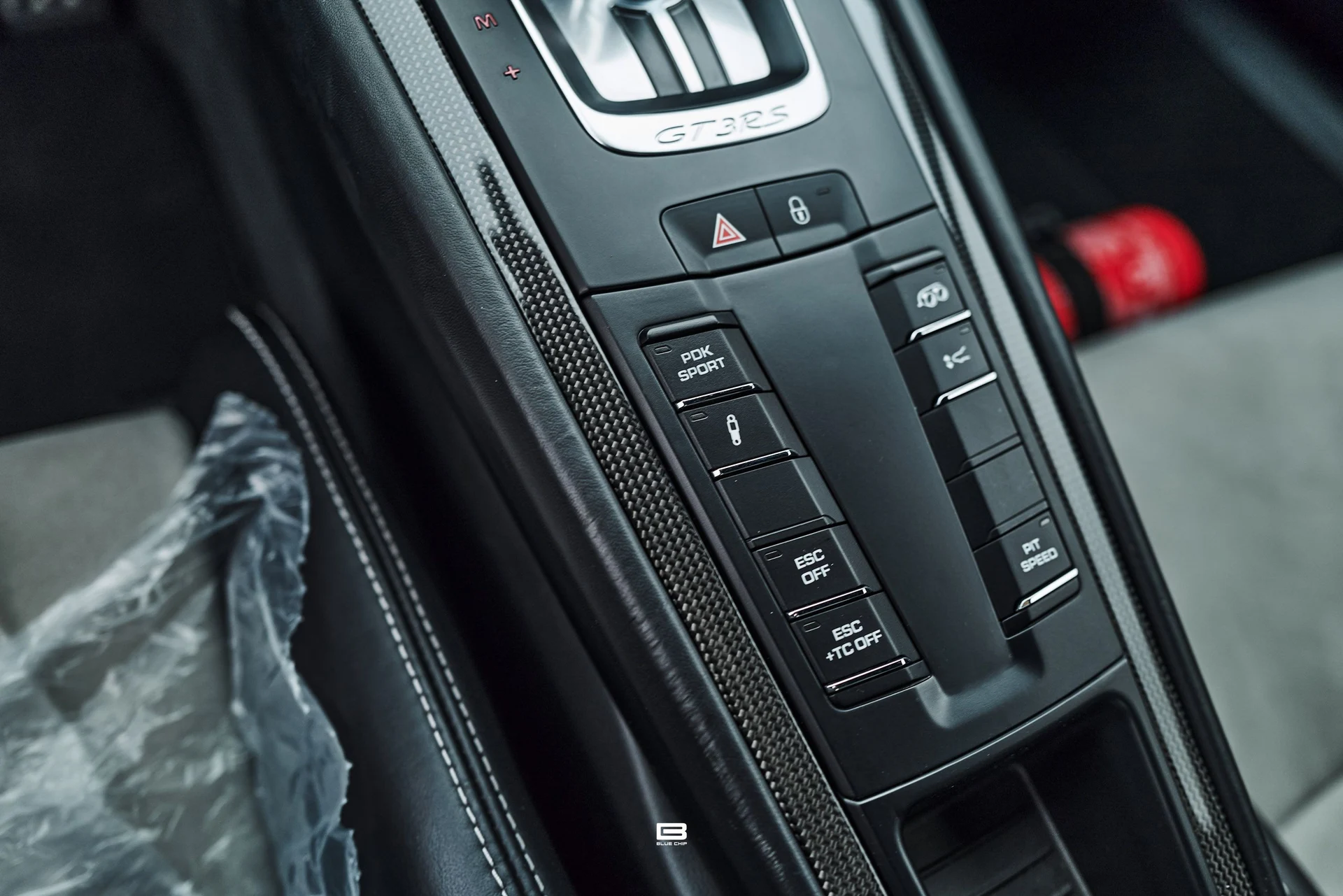 mph072_3159651823_69d6841e4dc8020605adffef_L1200403_cffde11df6