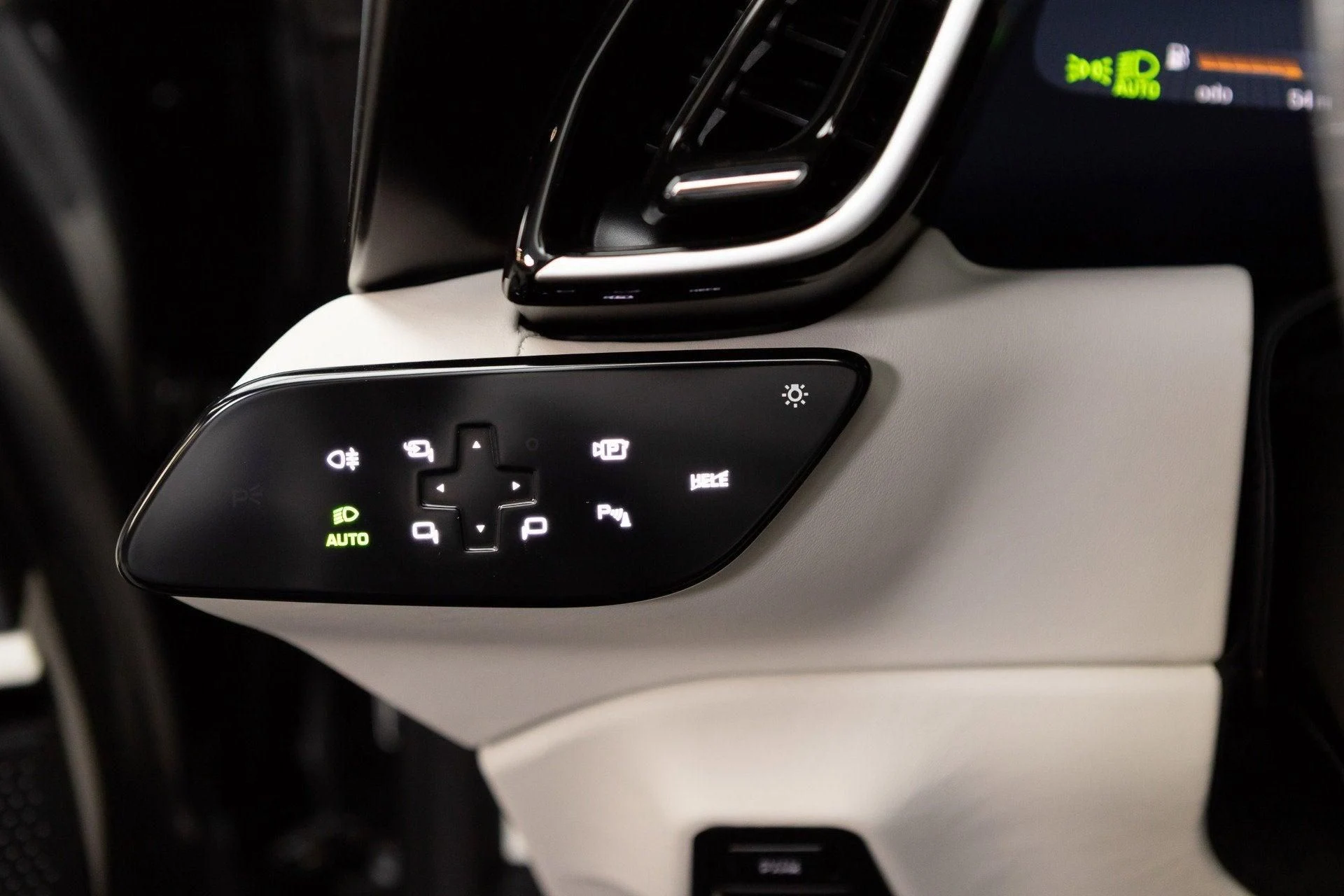 mph072_35338188_Used_2024_Ferrari_Roma_Spider_1777367405_b97eb87ec9