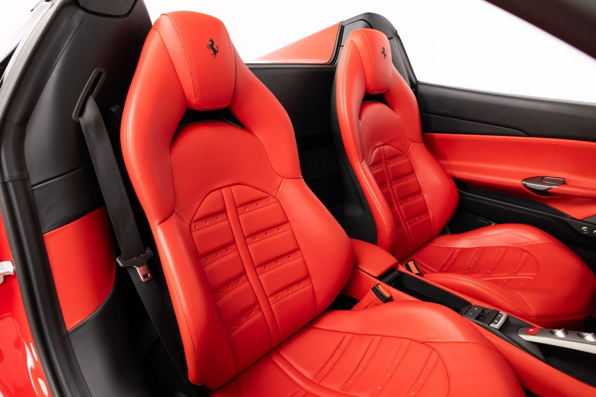 mph072_3626667680_Used_2017_Ferrari_488_Spider_1782928038_ef0f89d348