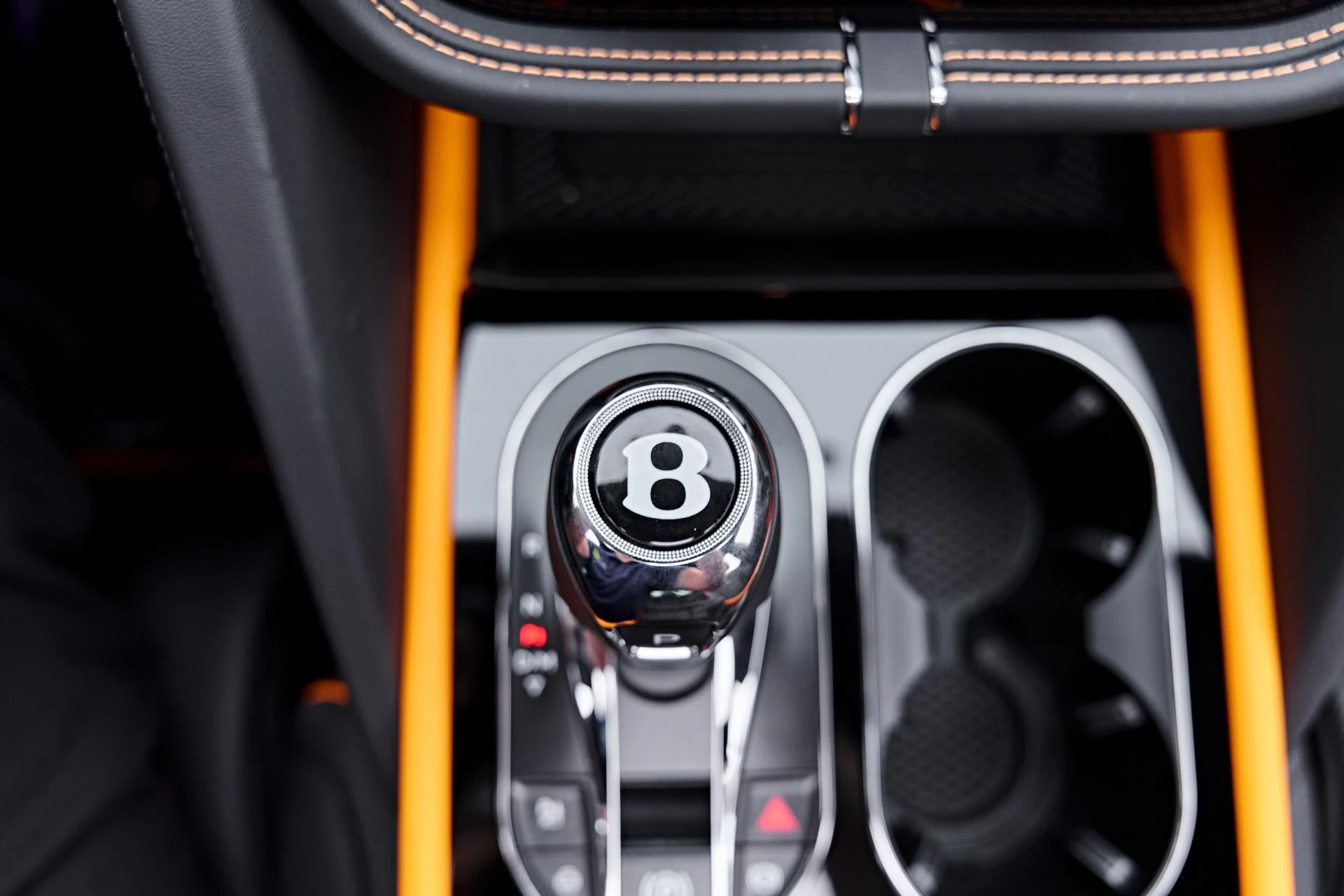 mph072_3719605041_Used_2025_Bentley_Bentayga_S_Black_Edition_1790644367_f32a20a2a1