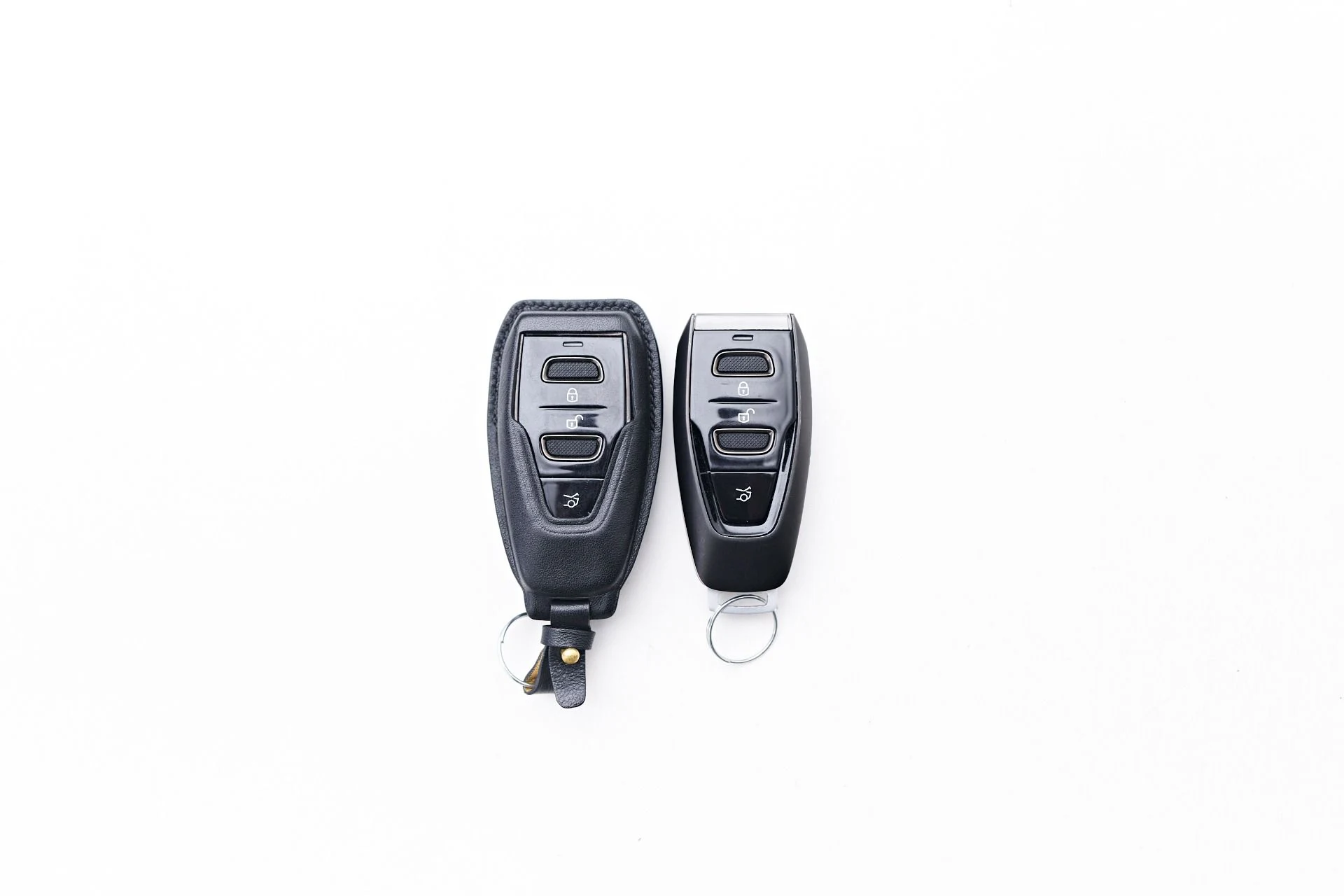 mph072_3772471713_Used_2024_Aston_Martin_DB_12_1752612779_a578608d3a