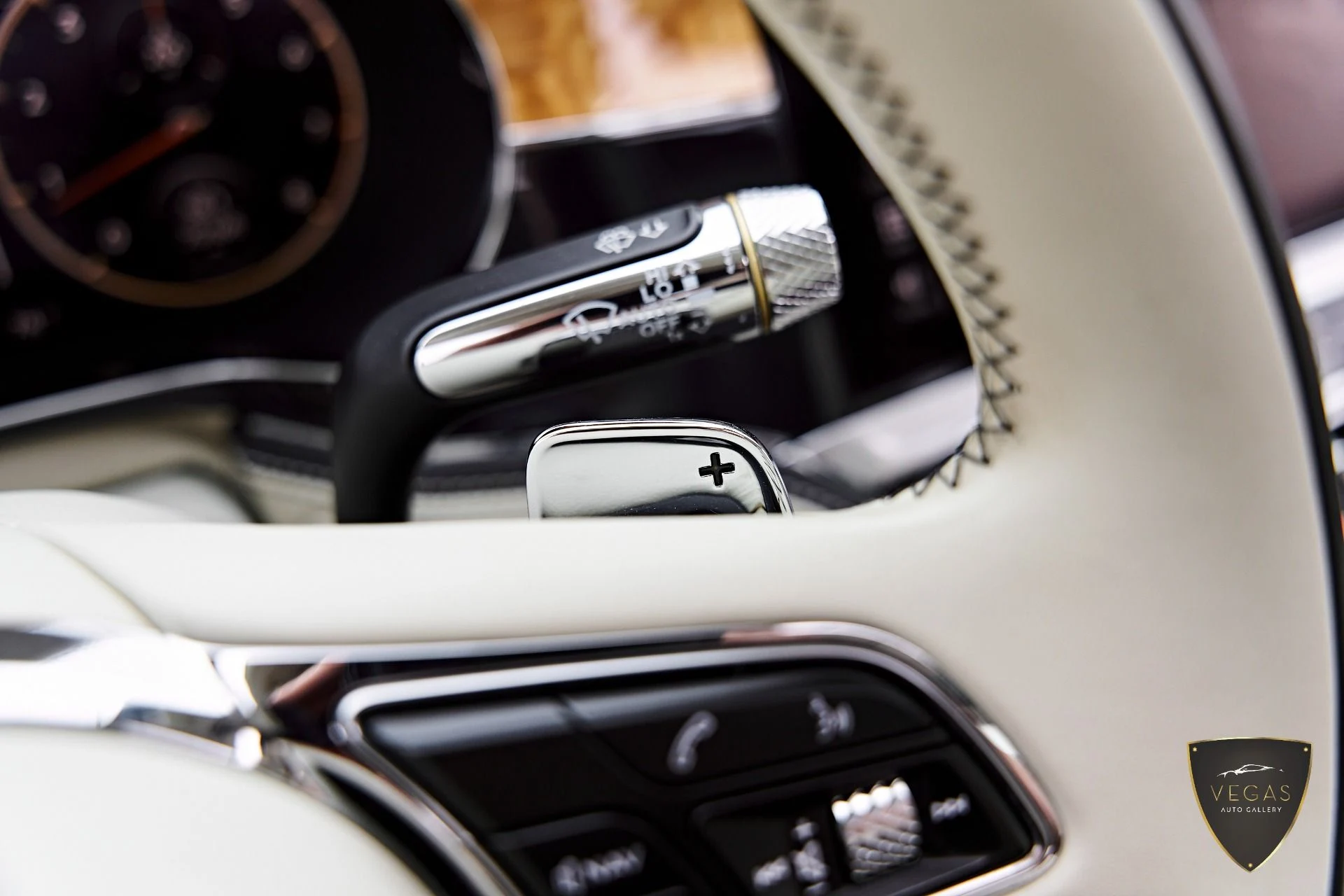 mph072_3800476569_Used_2022_Bentley_Flying_Spur_V8_1782495109_294c1e816e