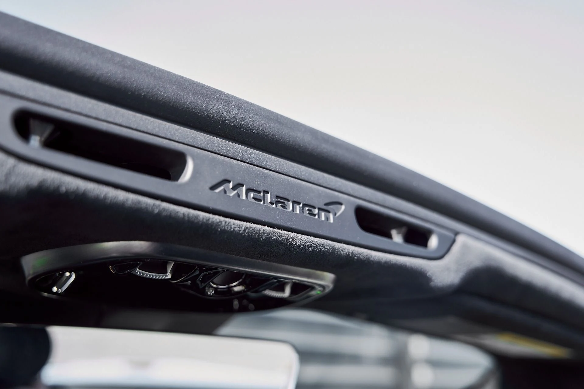 mph072_381149347_Used_2025_Mc_Laren_Artura_Tech_Lux_1769825979_a3639aa74c