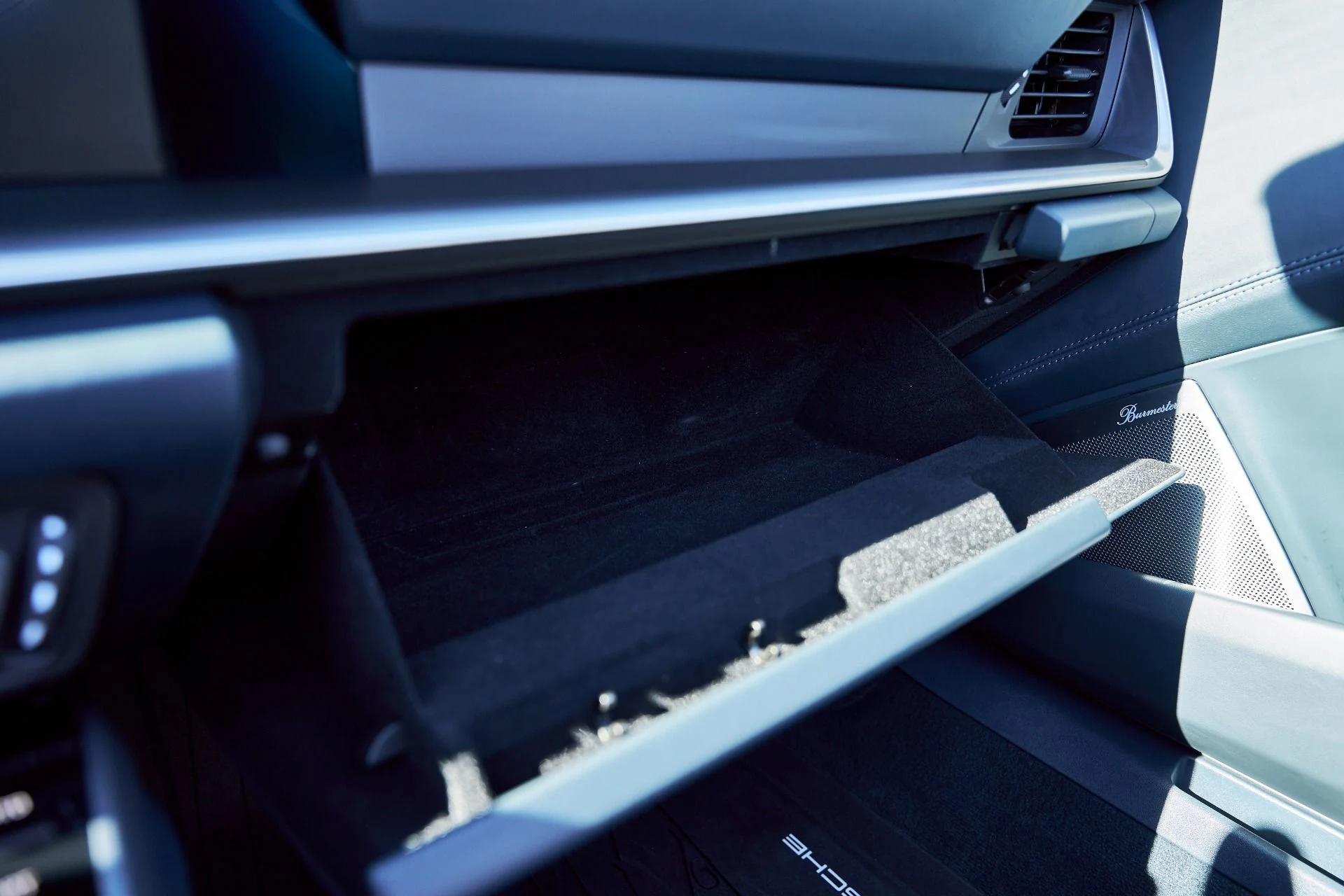 mph072_384628289_Used_2021_Porsche_911_Turbo_S_1768869022_85267582ff