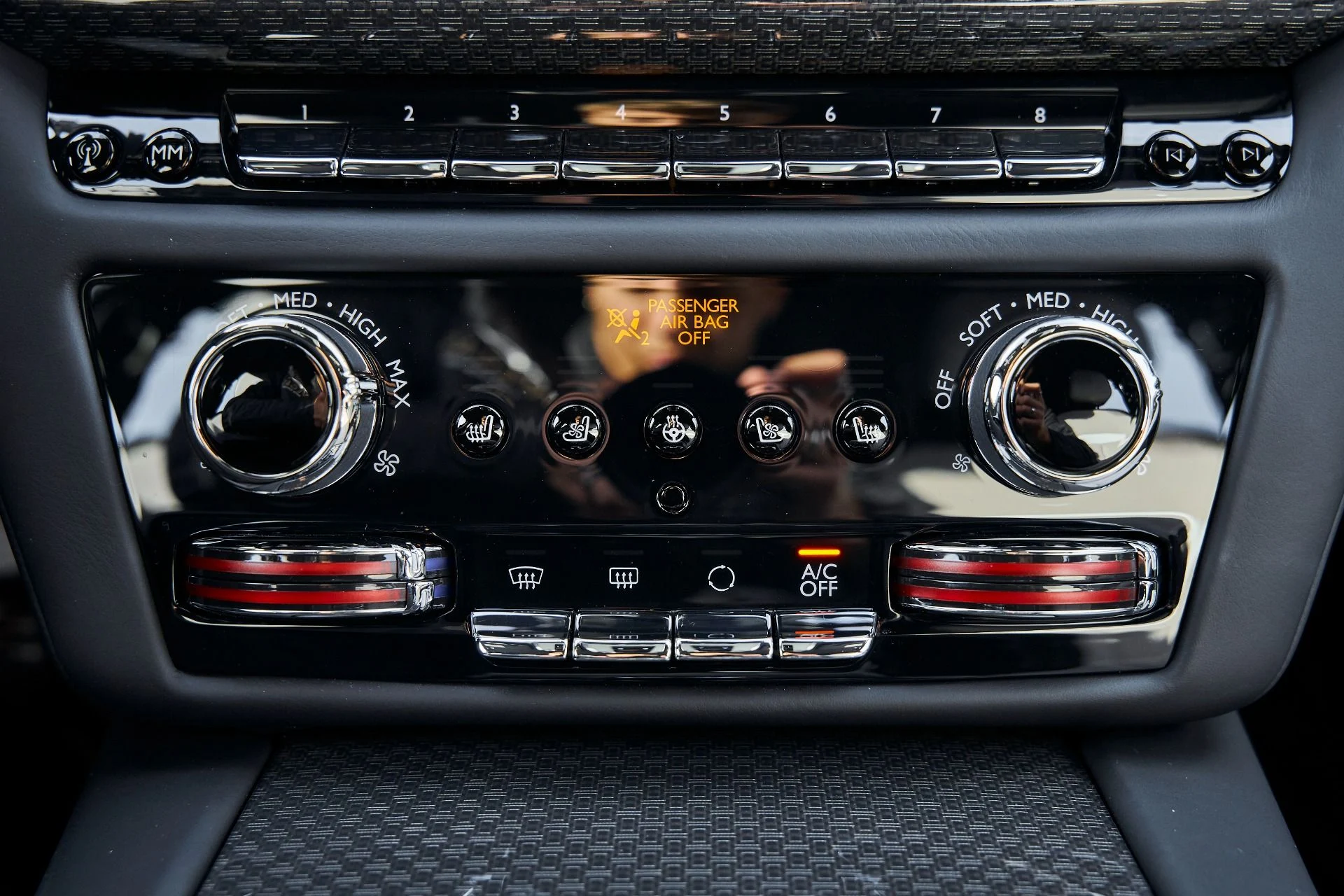 mph072_3994583947_Used_2025_Rolls_Royce_Ghost_Black_Badge_1769049594_e90d588d53