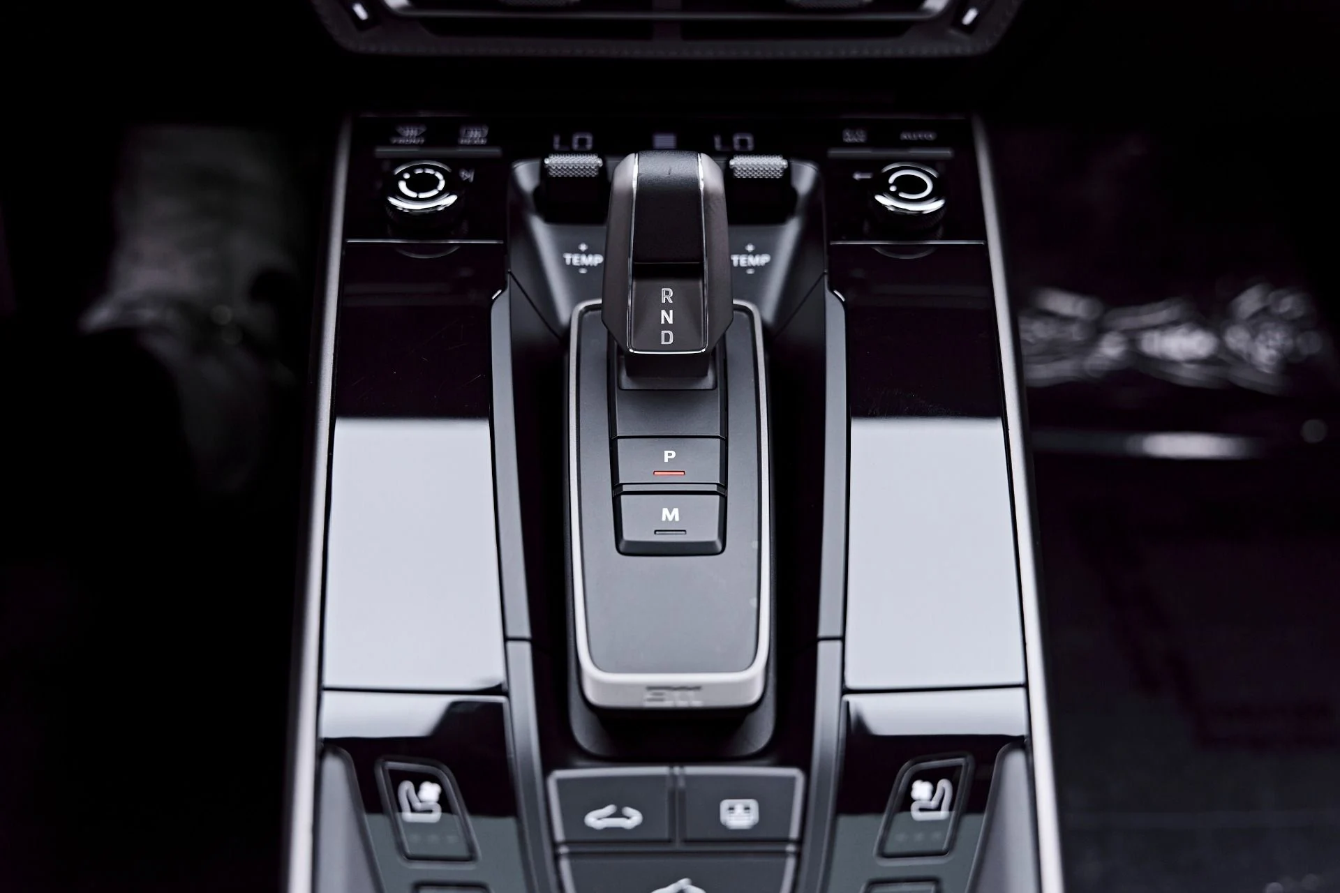 mph072_3998556726_Used_2025_Porsche_911_Turbo_1782870316_106a71b240