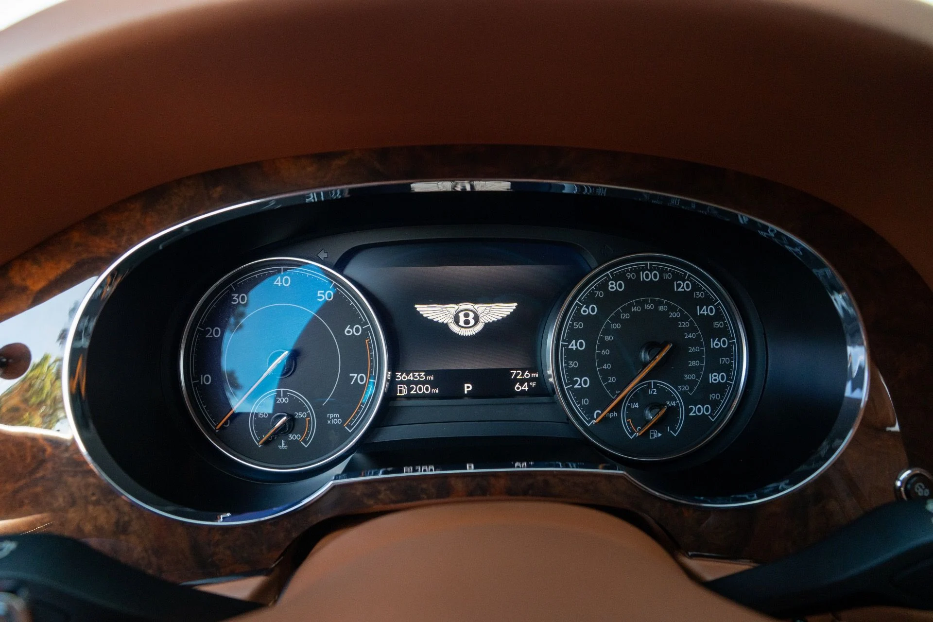 mph072_4012069661_Used_2017_Bentley_Bentayga_W12_First_Edition_1762986986_8be7a432f1