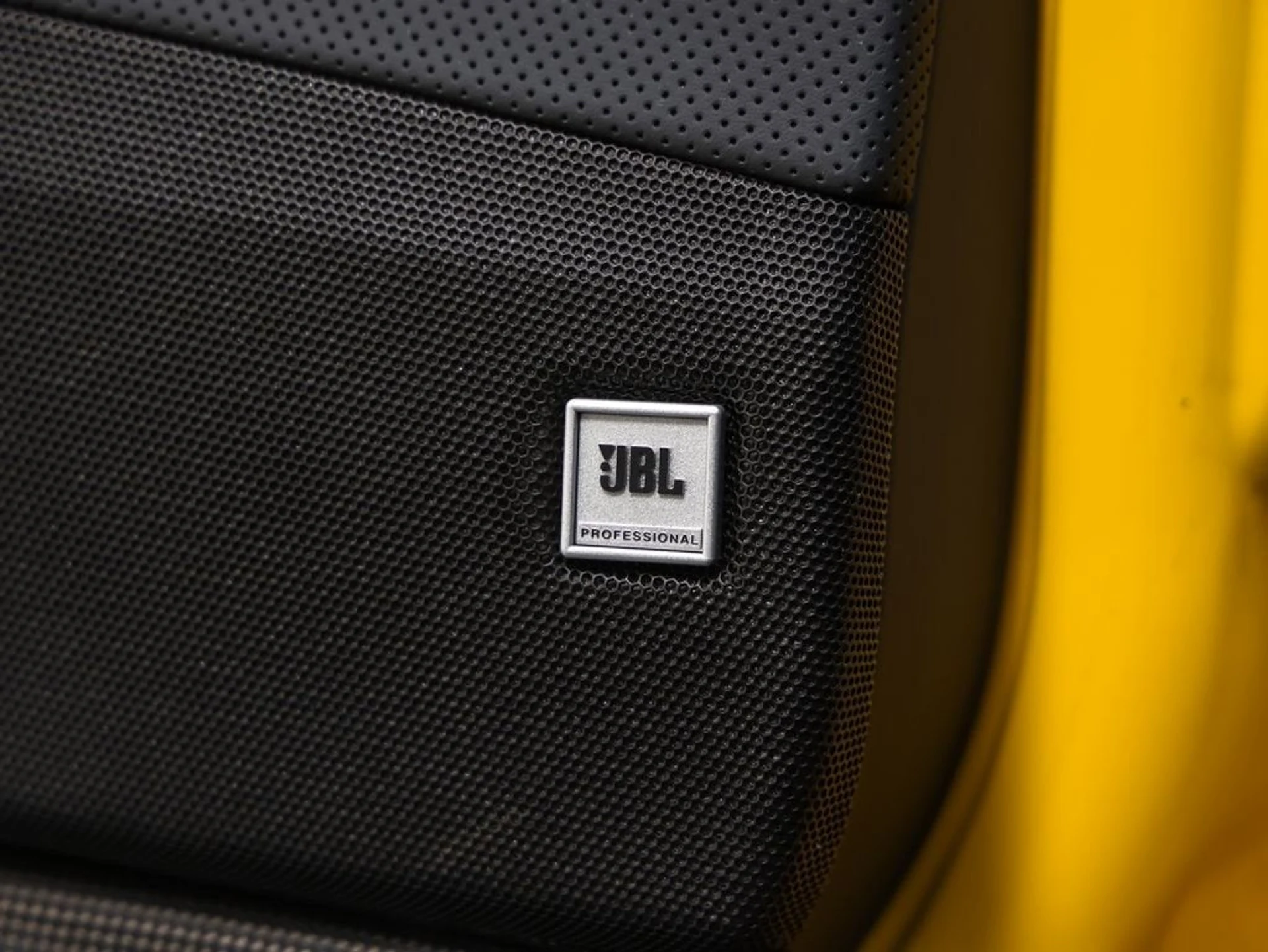 mph072_4053906449_73_08e815a33a