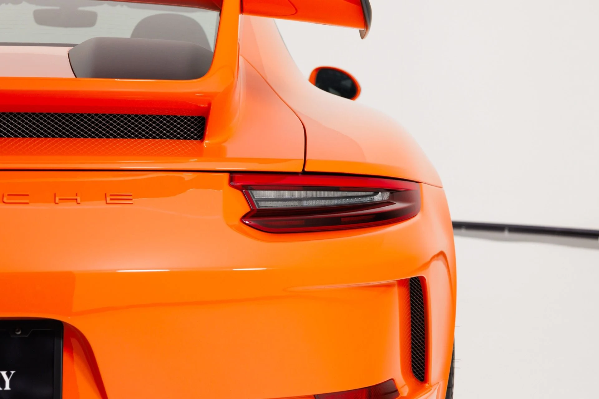 mph072_4069750581_Used_2018_Porsche_911_GT_3_1785880200_a8a7a25cf8