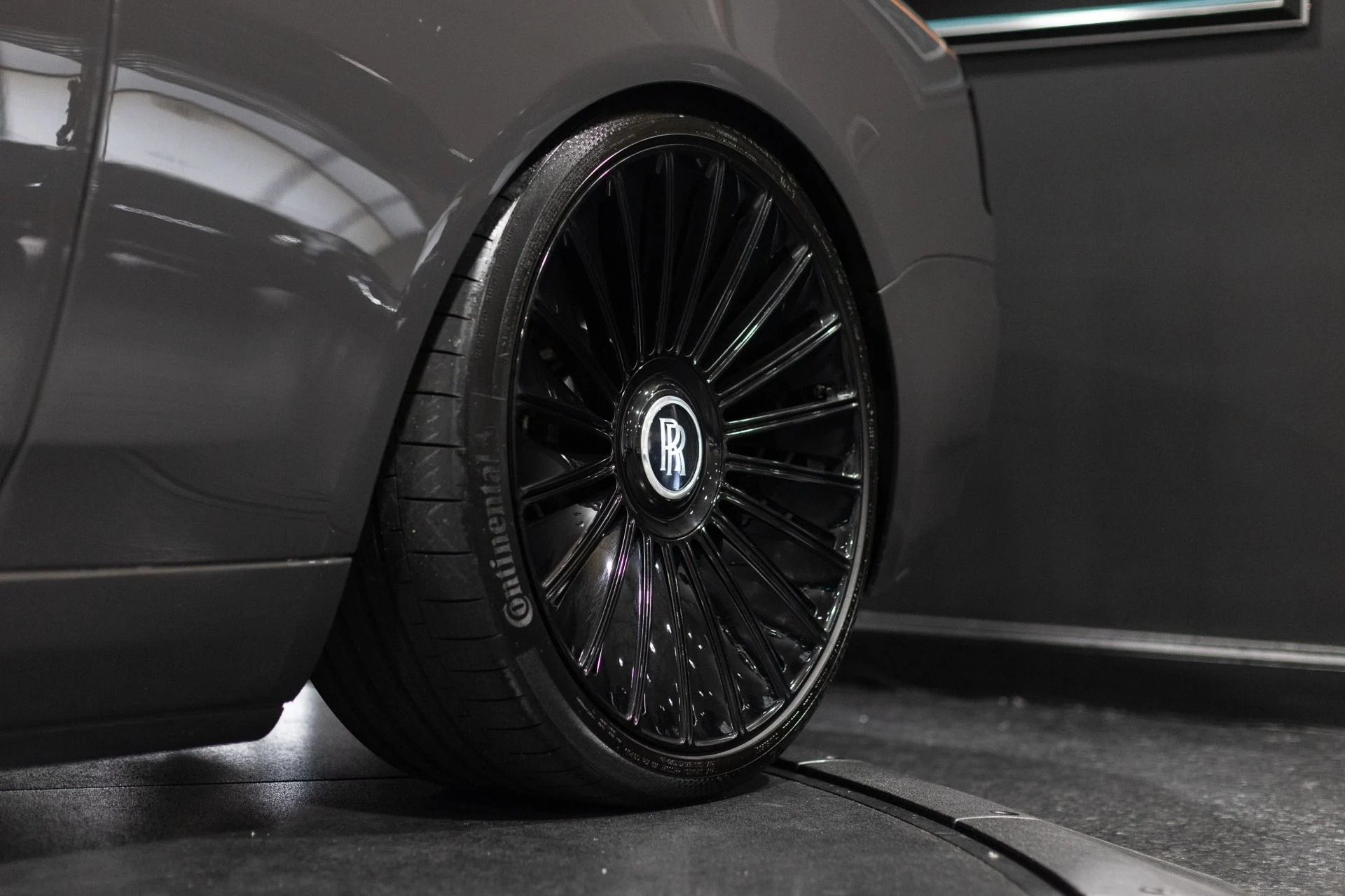 mph072_4083842377_Used_2018_Rolls_Royce_Dawn_1_of_1_Bespoke_Special_Order_Black_Badge_1773760382_b8cacec796