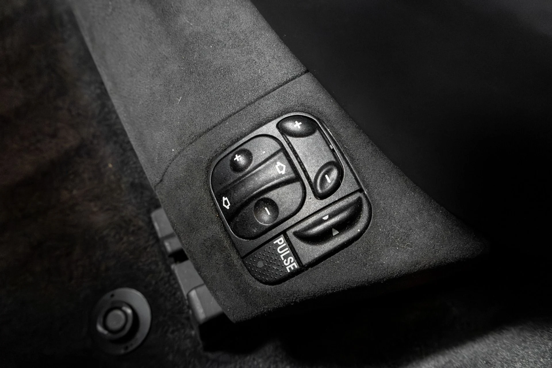 mph072_4084227053_Used_2004_Maybach_57_1769486757_58f3be17be