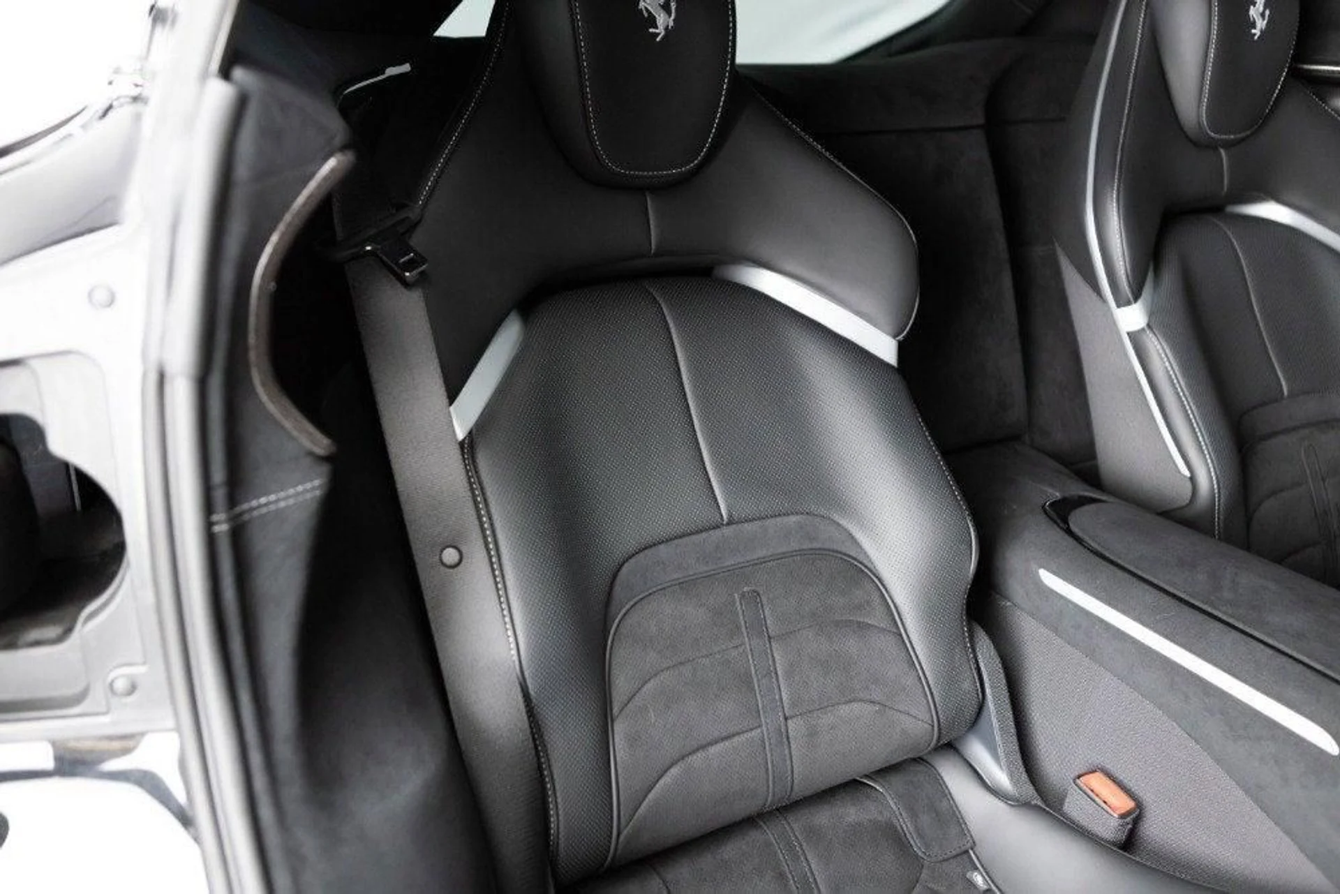 mph072_4116499761_Used_2025_Ferrari_Purosangue_1777382843_29dd53f4d3